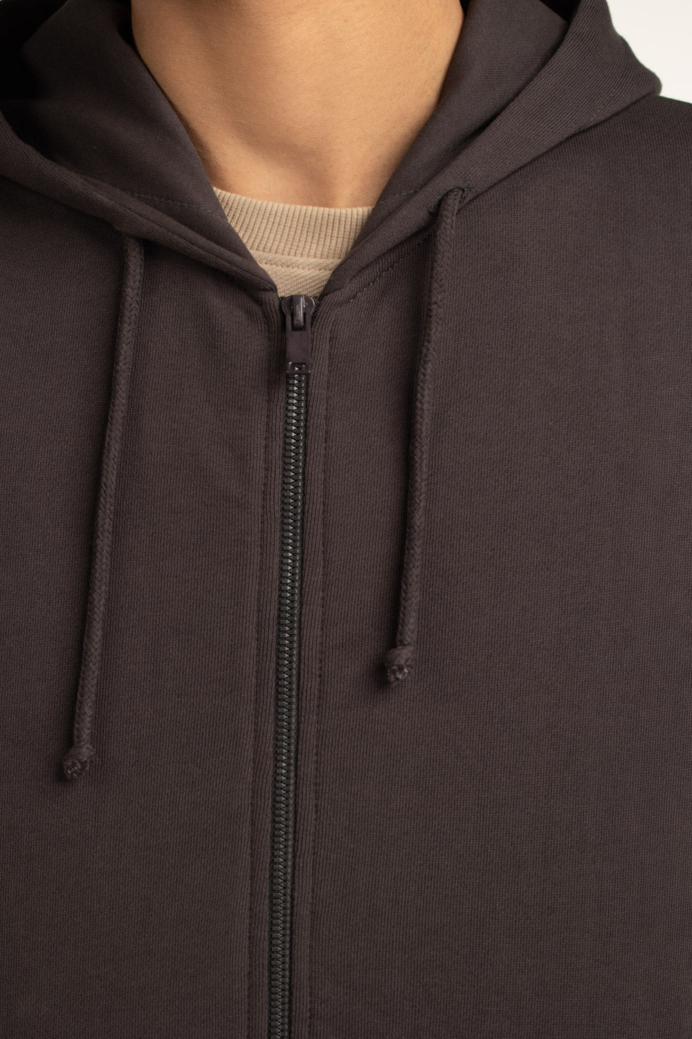 https://cdn.shopify.com/s/files/1/0706/3253/8159/files/Salt-Men-Knitted-Vest-Color-CHALK-Blended-Regular-Fit-MN-KNV-WS25-005B-Zoom.jpg?v=1763621632