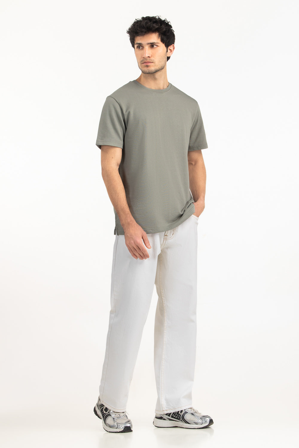 https://cdn.shopify.com/s/files/1/0706/3253/8159/files/Salt-Men-Tees-Color-Forest-80_-Cotton-20_-Polyester-Relaxed-Fit-MN-TS-SS26-003-D-Right.jpg?v=1773831632
