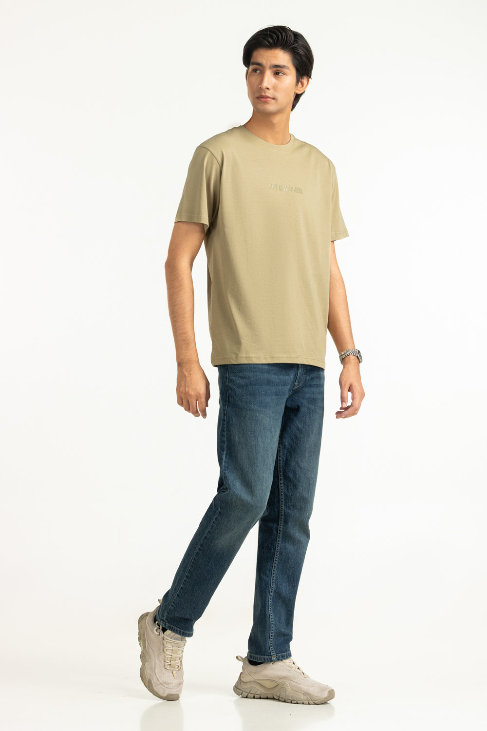 https://cdn.shopify.com/s/files/1/0706/3253/8159/files/Salt-Men-Tees-Color-Silt-Green-100_-Cotton-Jersy-Relax-Fit-MN-TS-SS25-059-Right.jpg?v=1761031771