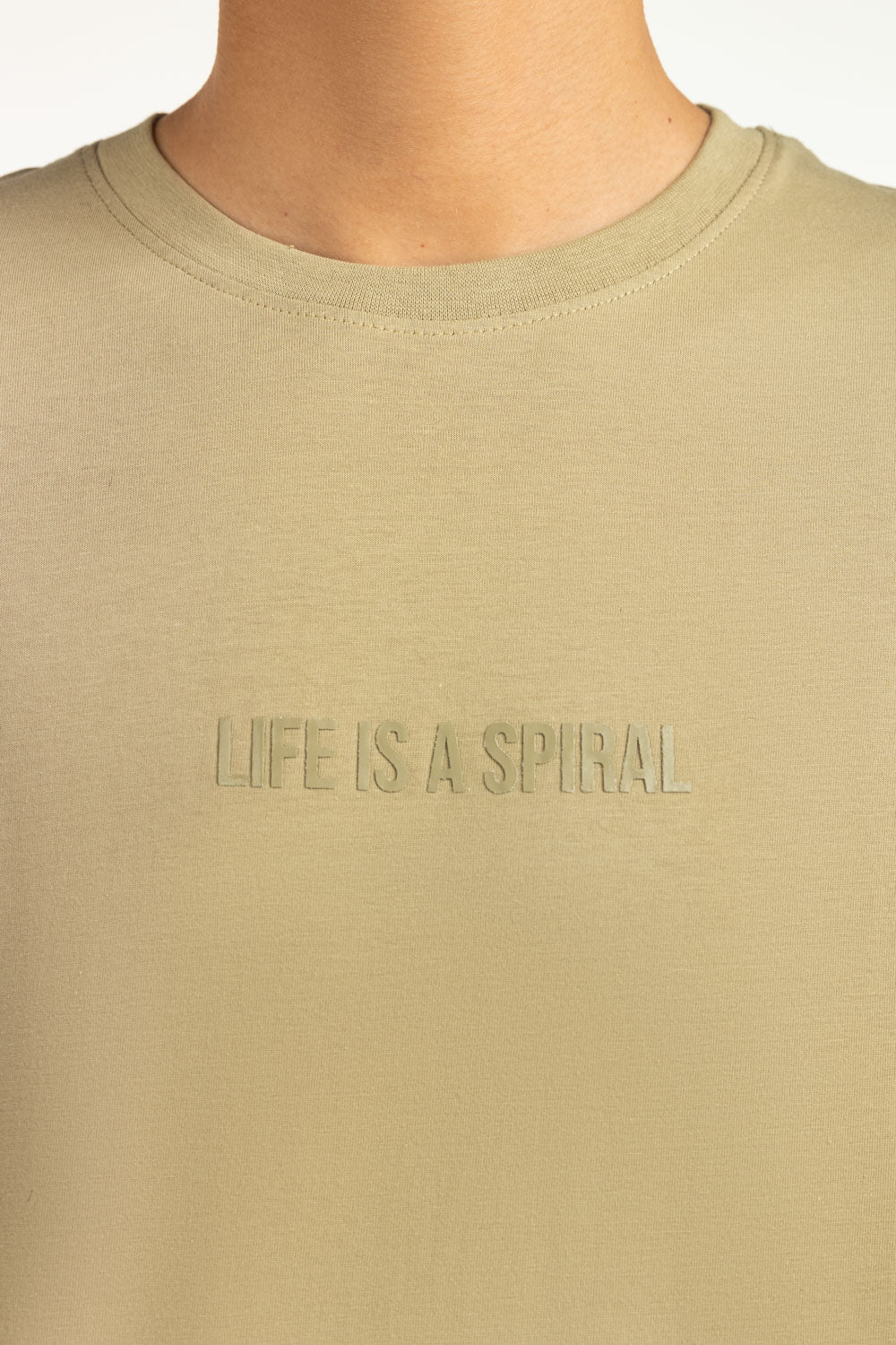 https://cdn.shopify.com/s/files/1/0706/3253/8159/files/Salt-Men-Tees-Color-Silt-Green-100_-Cotton-Jersy-Relax-Fit-MN-TS-SS25-059-Zoom.jpg?v=1761031904