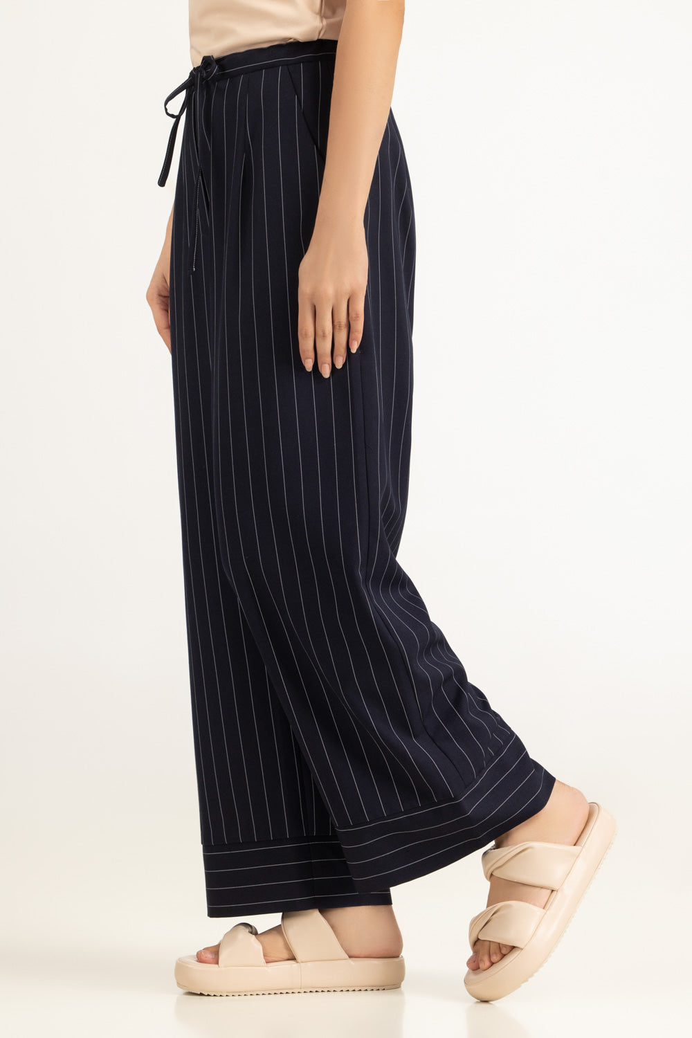 Straight Fit Pant
