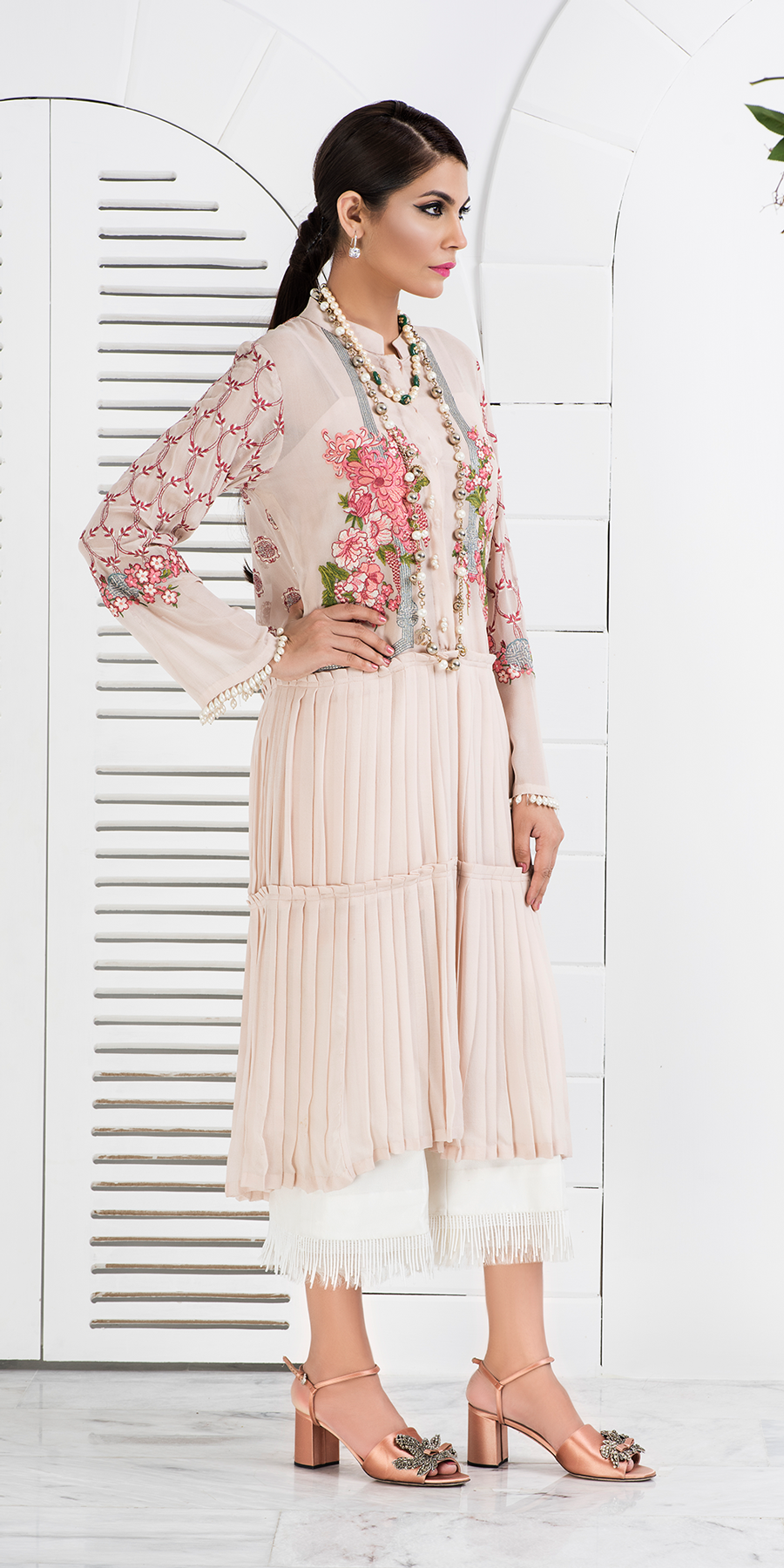 SANAZ-(EV-1708064)