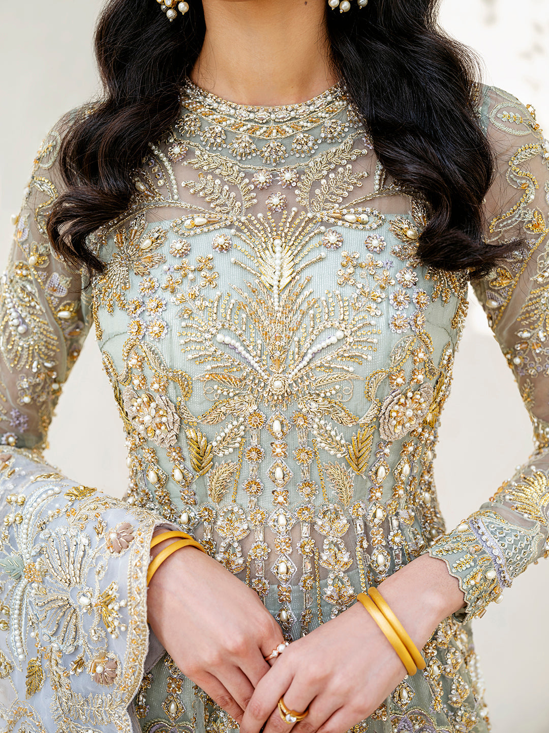https://cdn.shopify.com/s/files/1/0523/4327/5696/products/Sara-4.jpg?v=1755960783