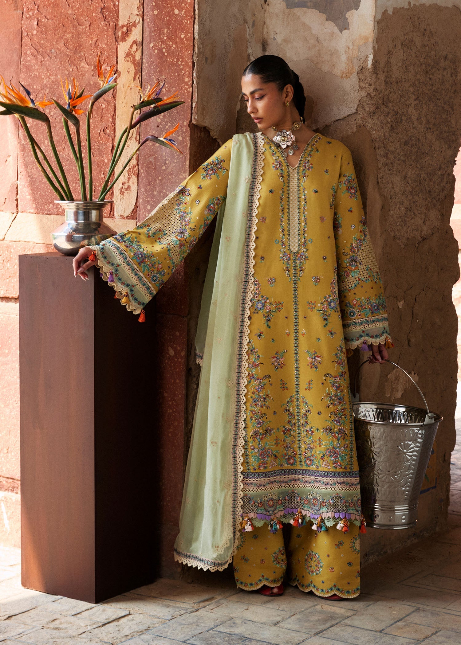 https://cdn.shopify.com/s/files/1/0016/9476/1035/files/Sari_2.jpg?v=1777014339