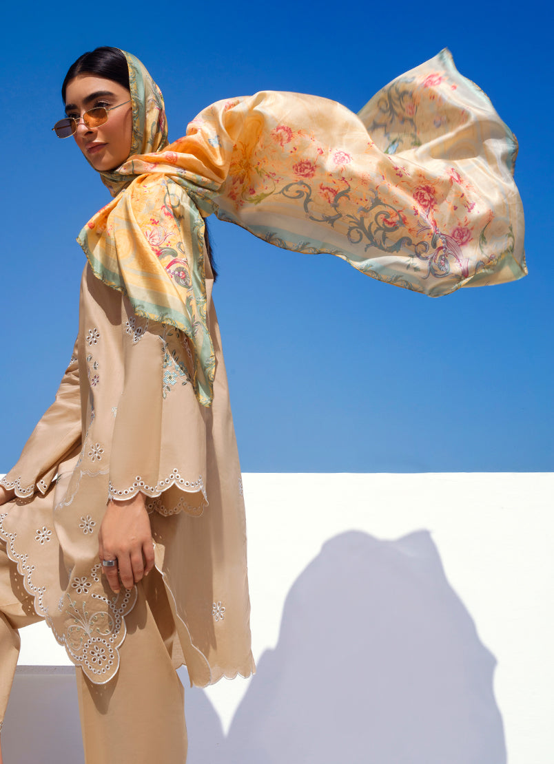 https://cdn.shopify.com/s/files/1/0418/6429/8657/files/Scarves_26-5_4c250245-9054-4d07-8b26-9716a8a01fd3.jpg?v=1774609370