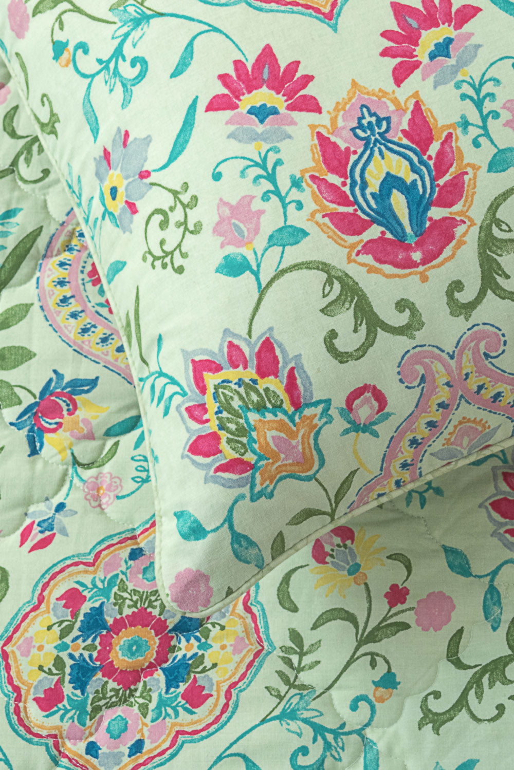 Seacrest T-150 Bed Throw