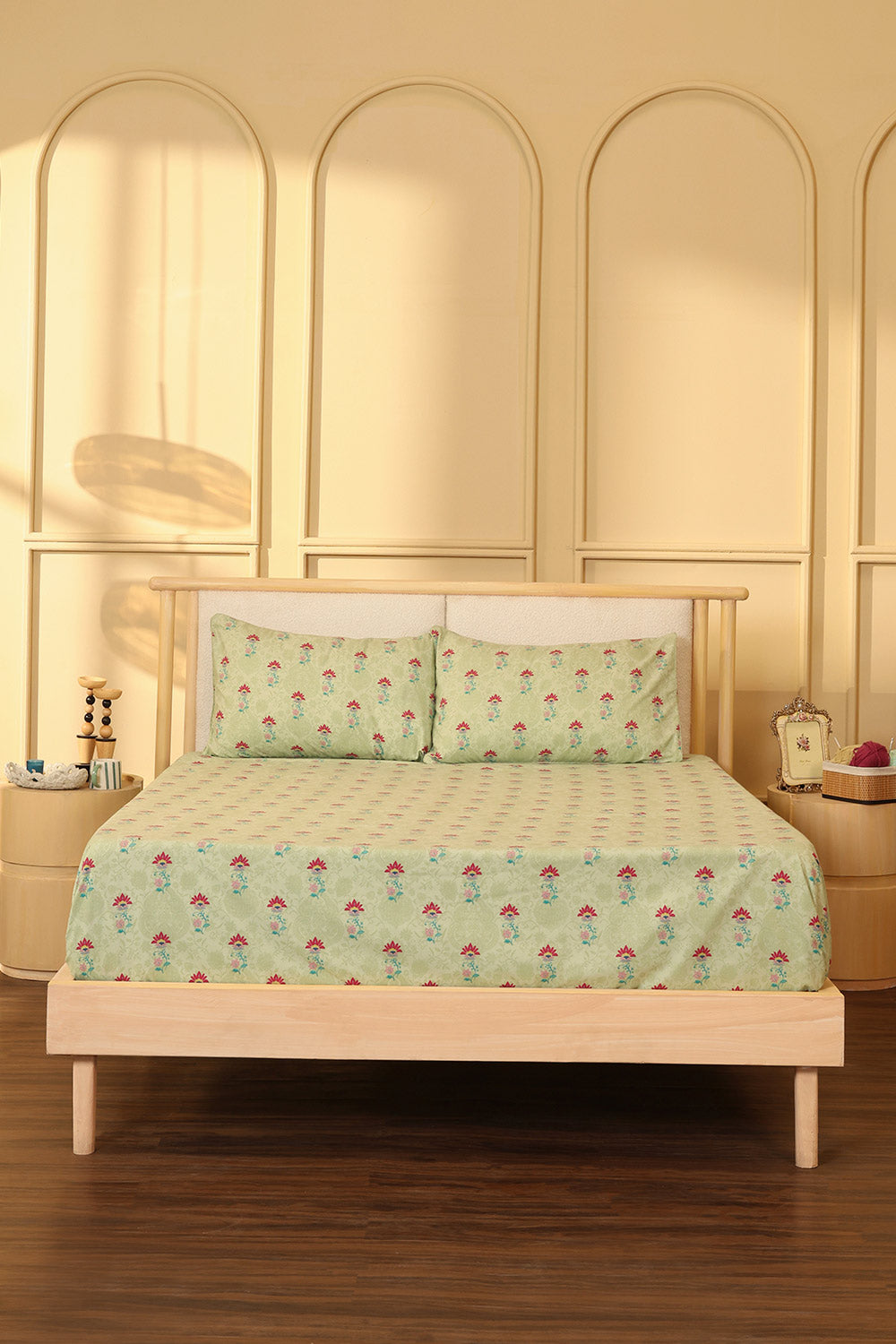 https://cdn.shopify.com/s/files/1/0706/3253/8159/files/SeacrestSheetset005.jpg?v=1773814294