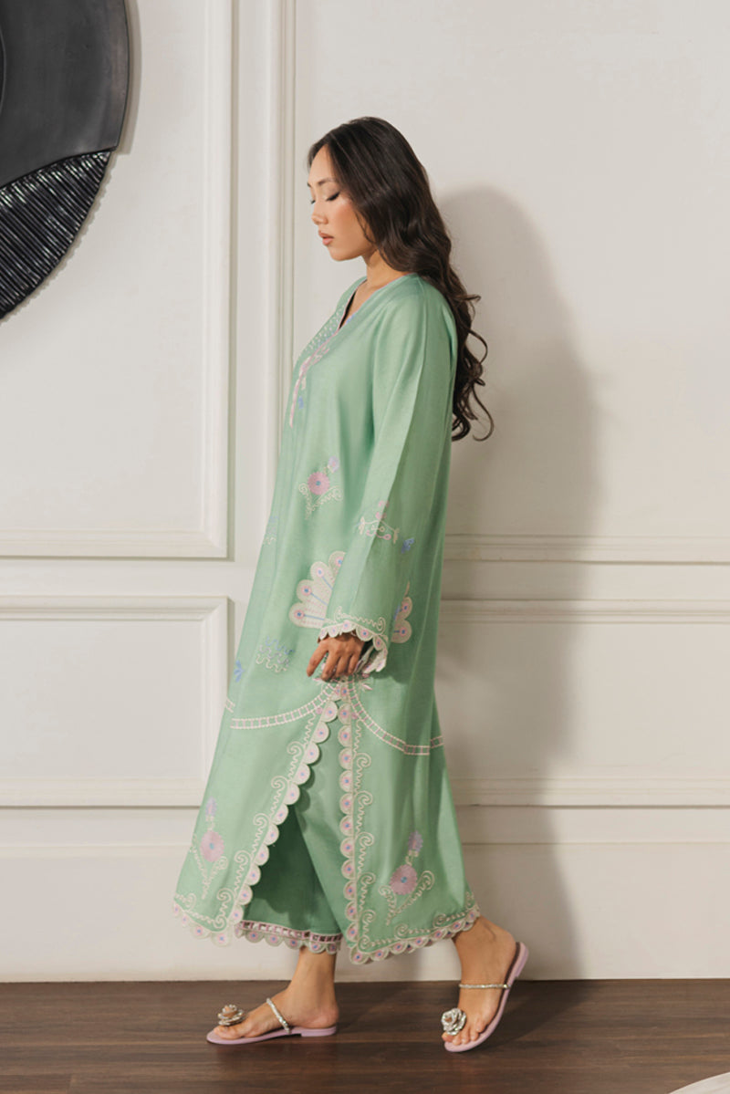 https://cdn.shopify.com/s/files/1/0904/3817/2979/files/Seafoam_Serenity_4.jpg?v=1772691779