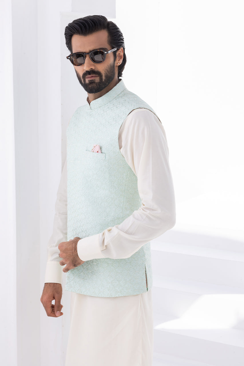 https://cdn.shopify.com/s/files/1/0588/3661/5221/products/Shahmeer_2.jpg?v=1754988067