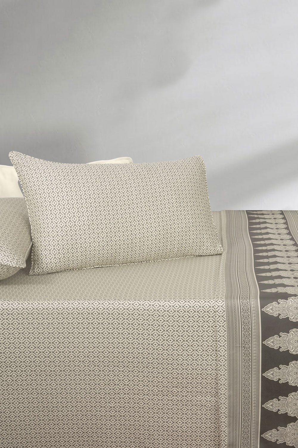 Slate T-200 Bed Sheet Set