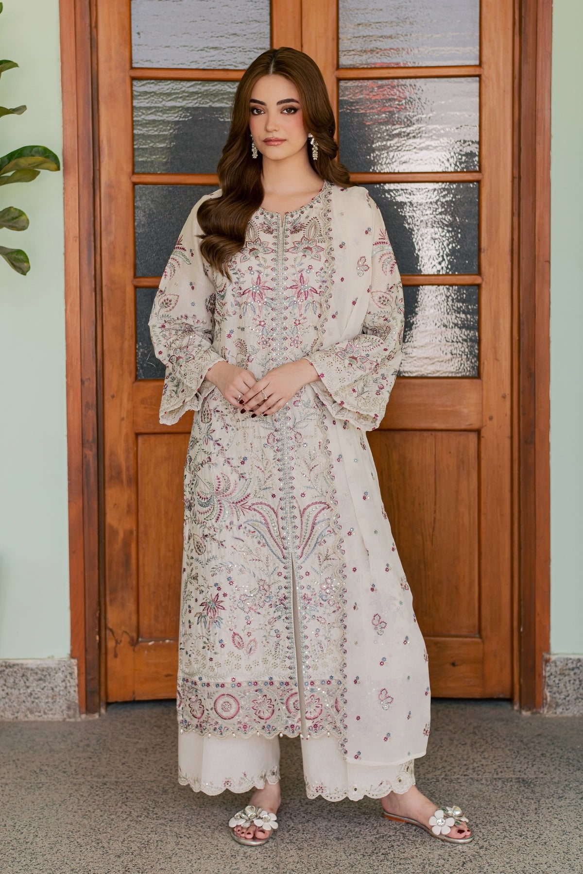 Soraya 3Pc - Embroidered Karandi Pret
