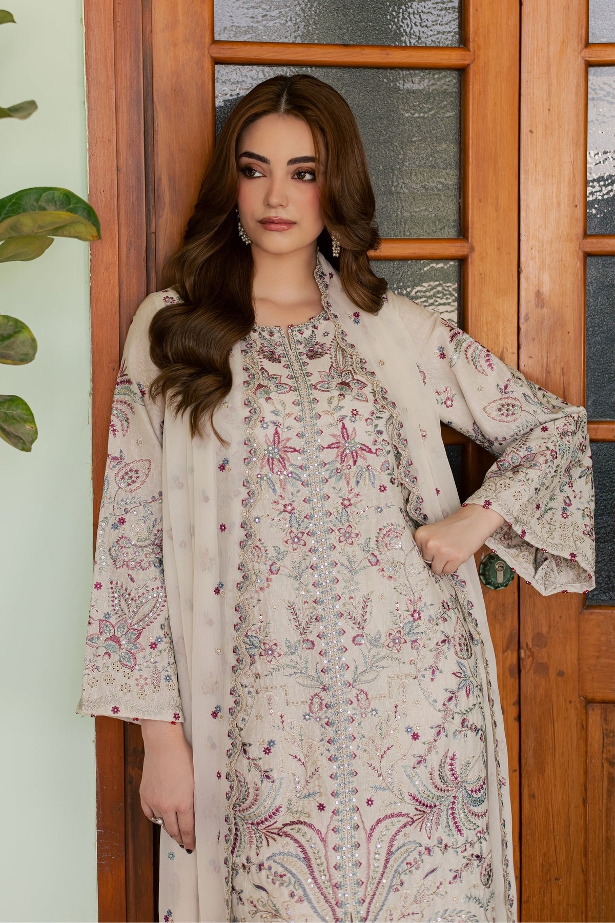 Soraya 3Pc - Embroidered Karandi Pret