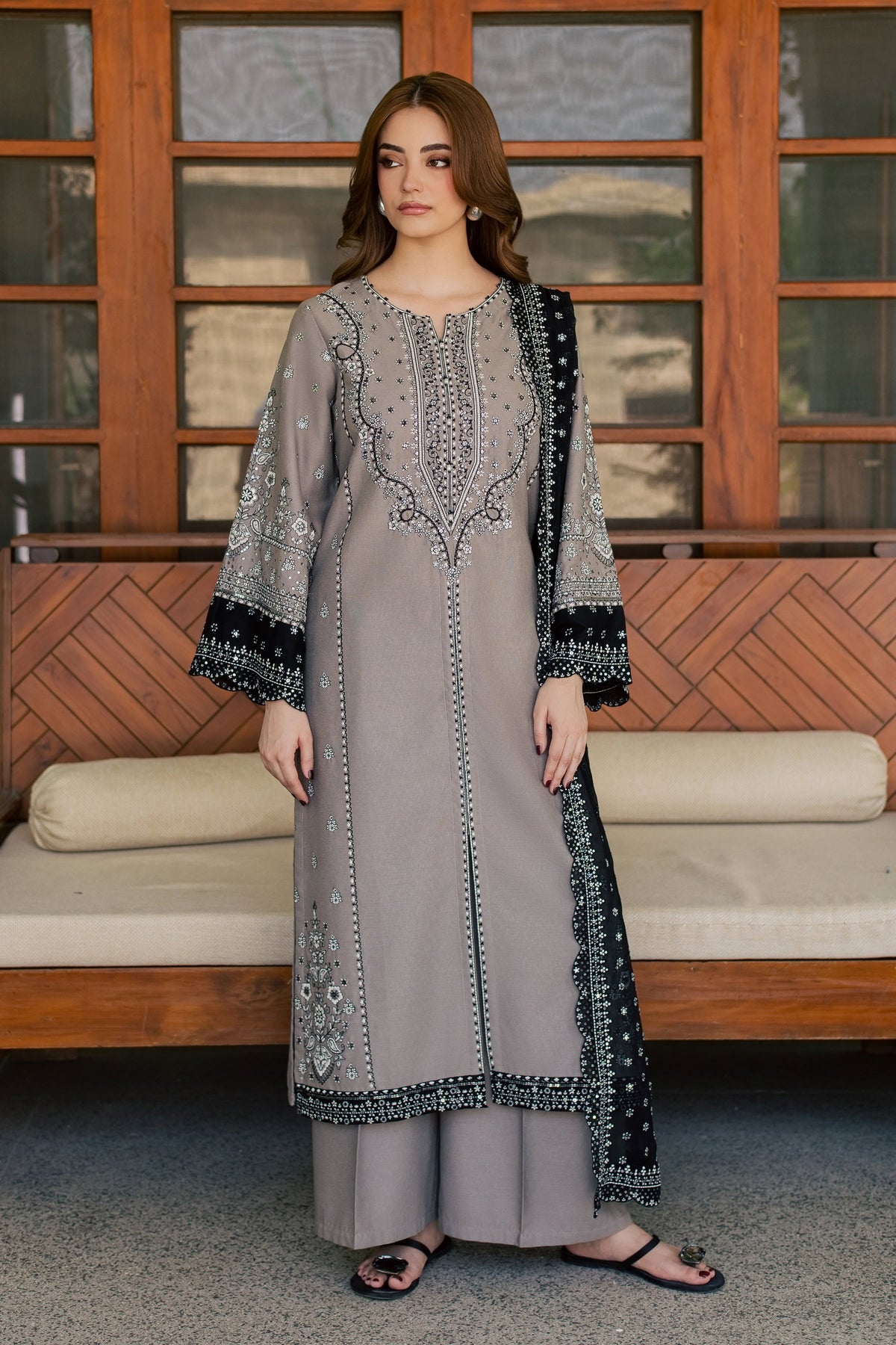 Sozraag 3Pc - Embroidered Karandi Pret