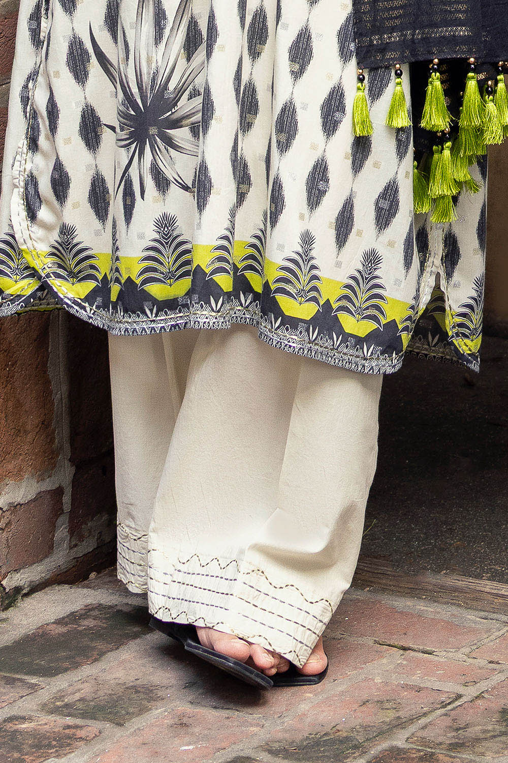 3 Piece Printed Lurex Jacquard Suit With Stripe Dupatta