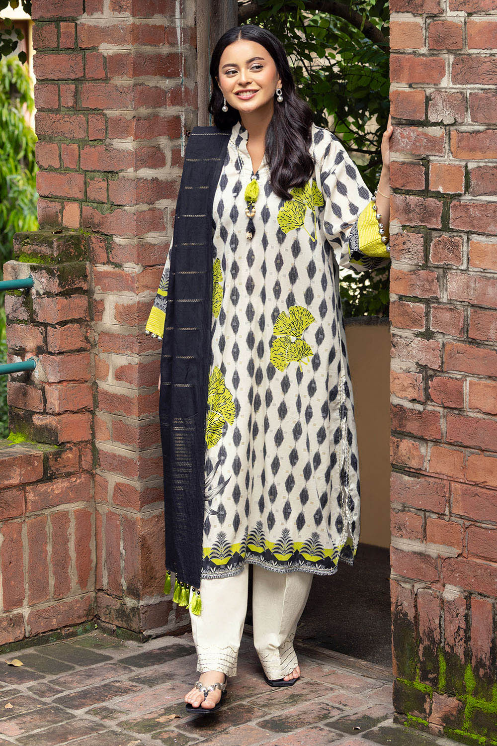 3 Piece Printed Lurex Jacquard Suit With Stripe Dupatta