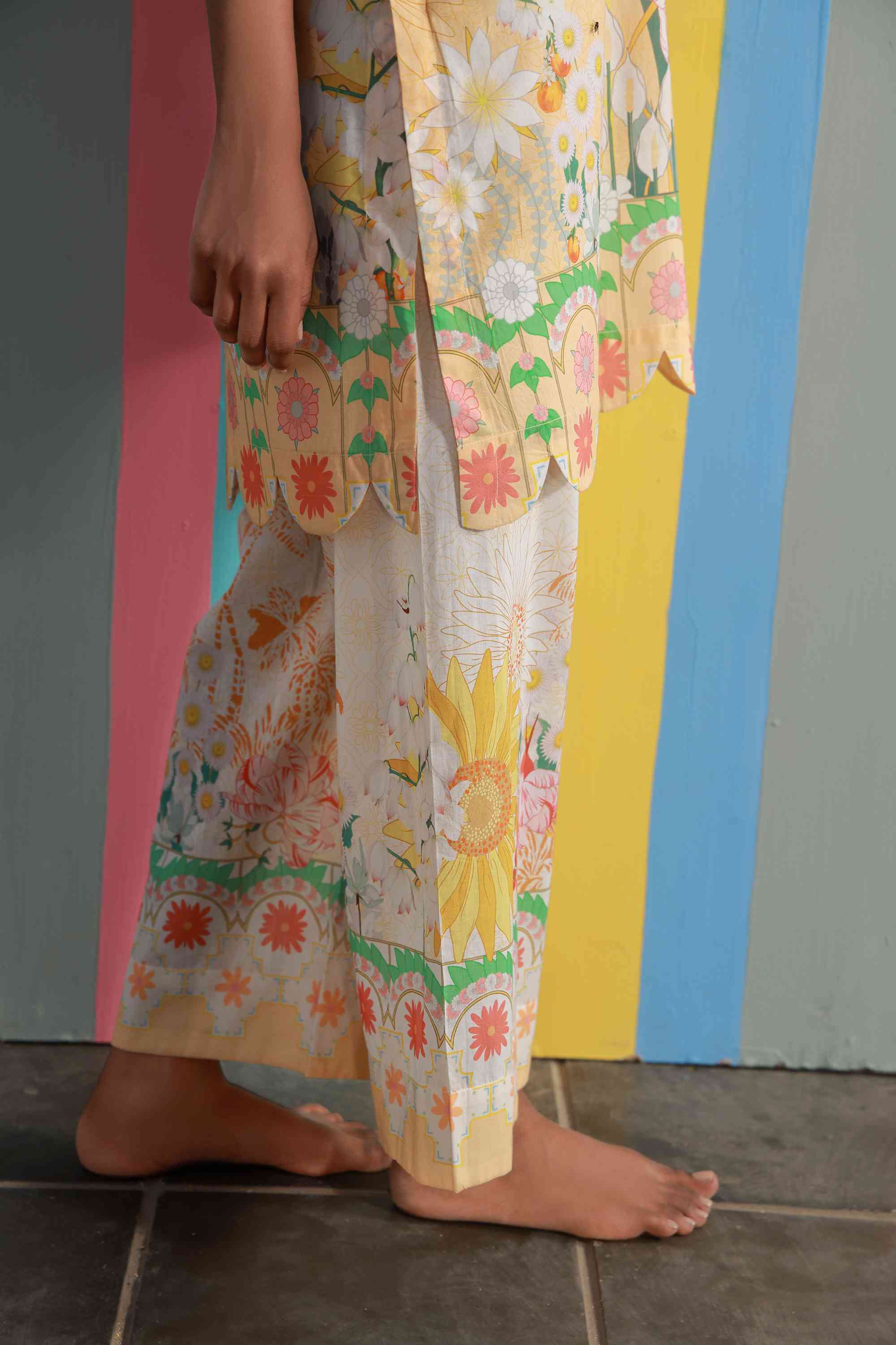 https://cdn.shopify.com/s/files/1/0663/9616/0233/files/SummerPicnic_8.jpg?v=1775739834