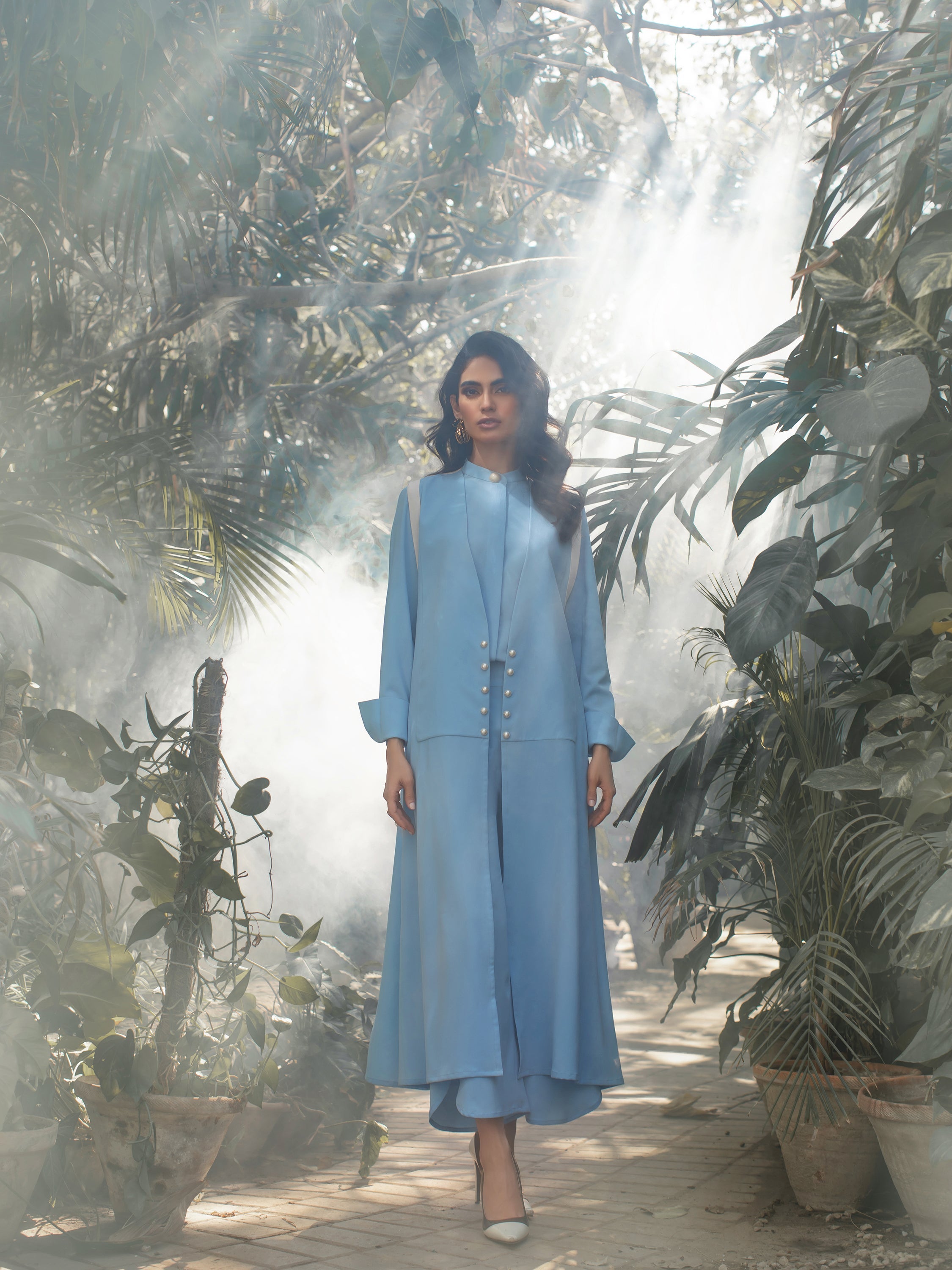 Shasmin - Blue & White