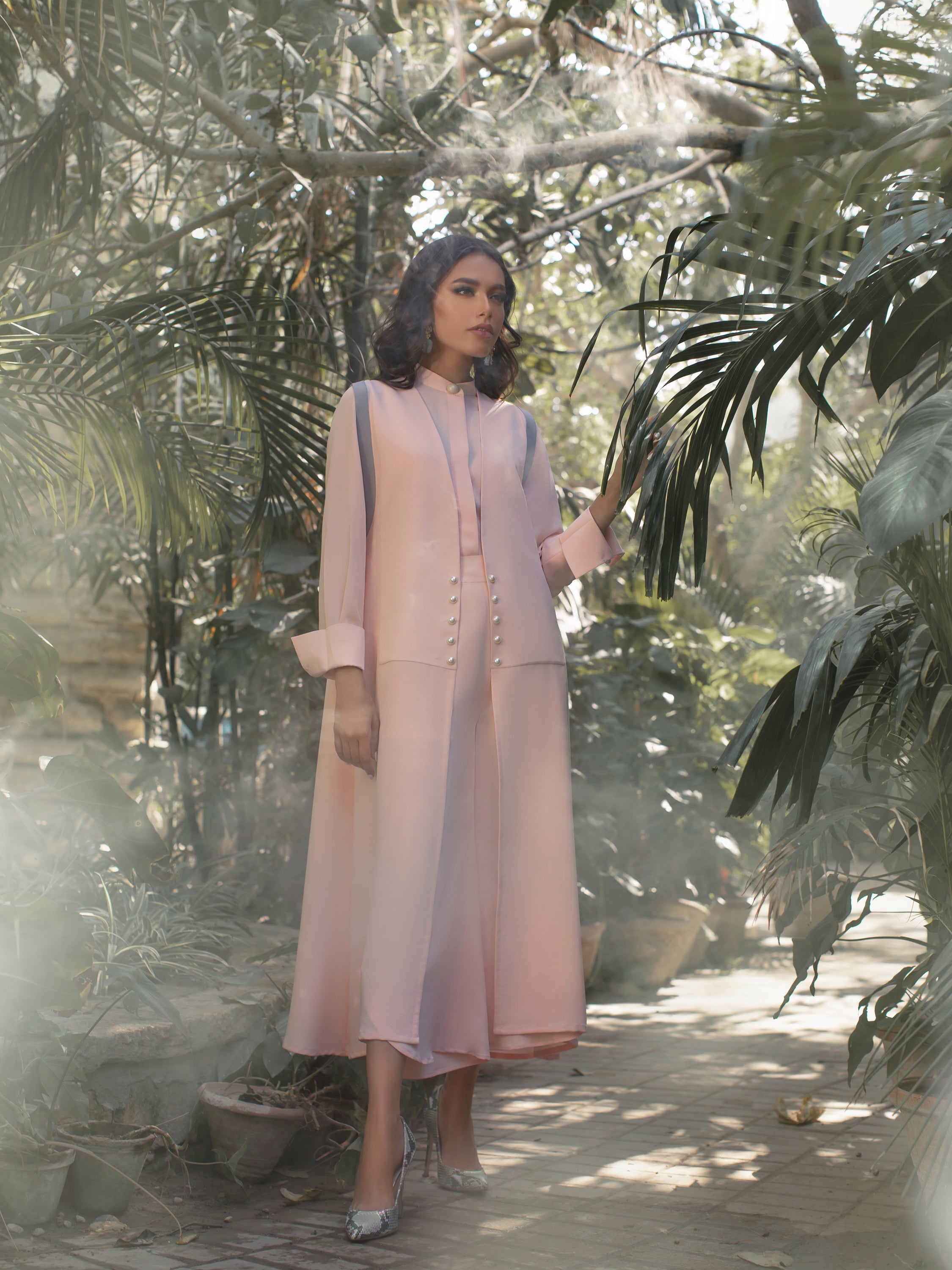 Shasmin - Peach & Grey