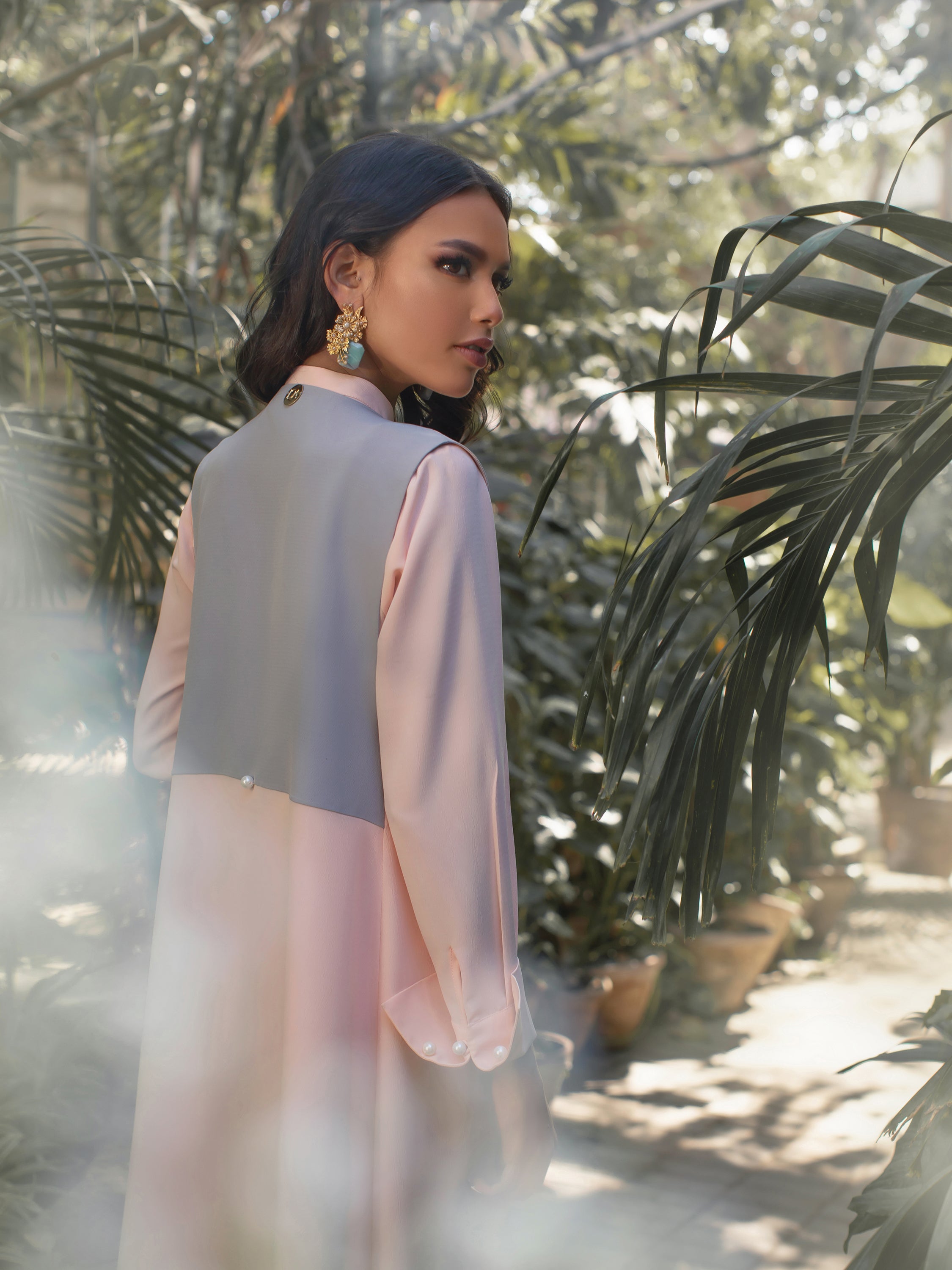Shasmin - Peach & Grey
