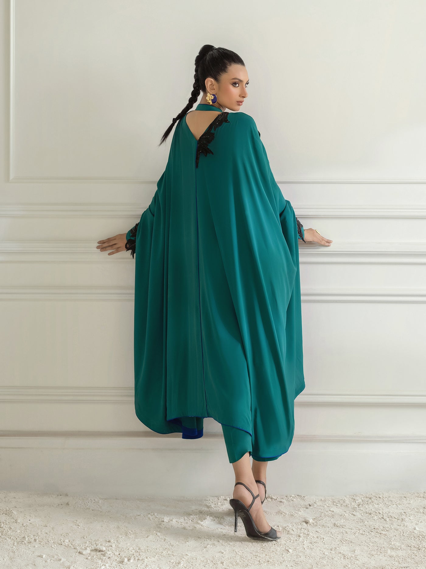 https://i0.wp.com/iqa.design/wp-content/uploads/2023/09/Talia-Green-2.jpg?fit=1920%2C2560&ssl=1