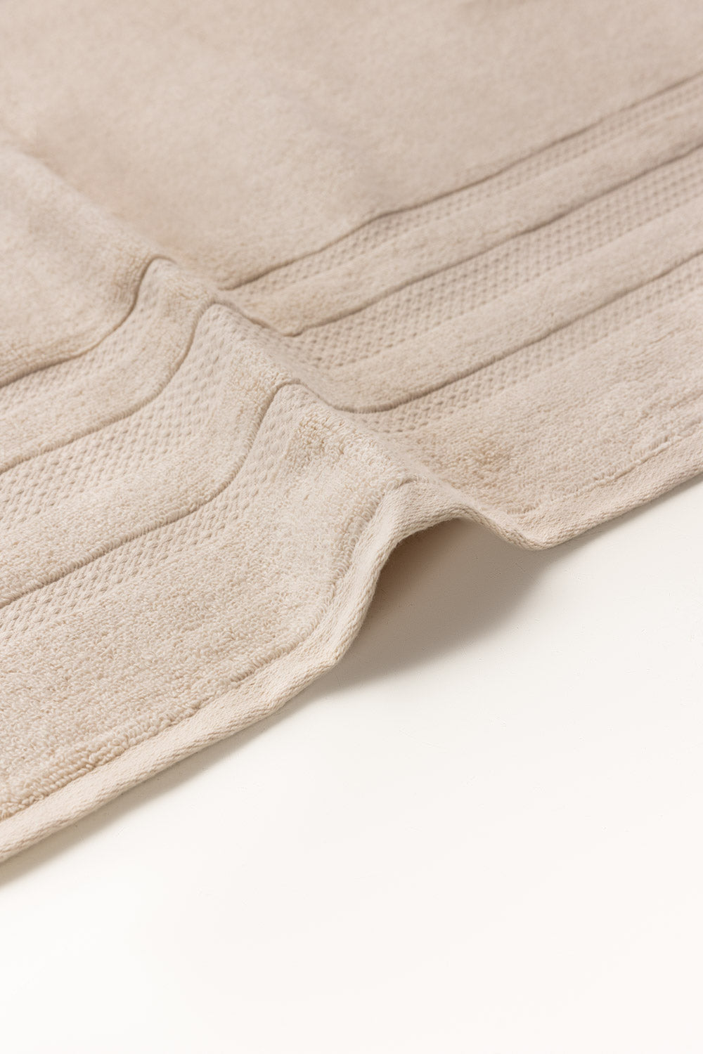 https://cdn.shopify.com/s/files/1/0706/3253/8159/files/Taupe2pcZeroTwistTowelSet_4.jpg?v=1776096273