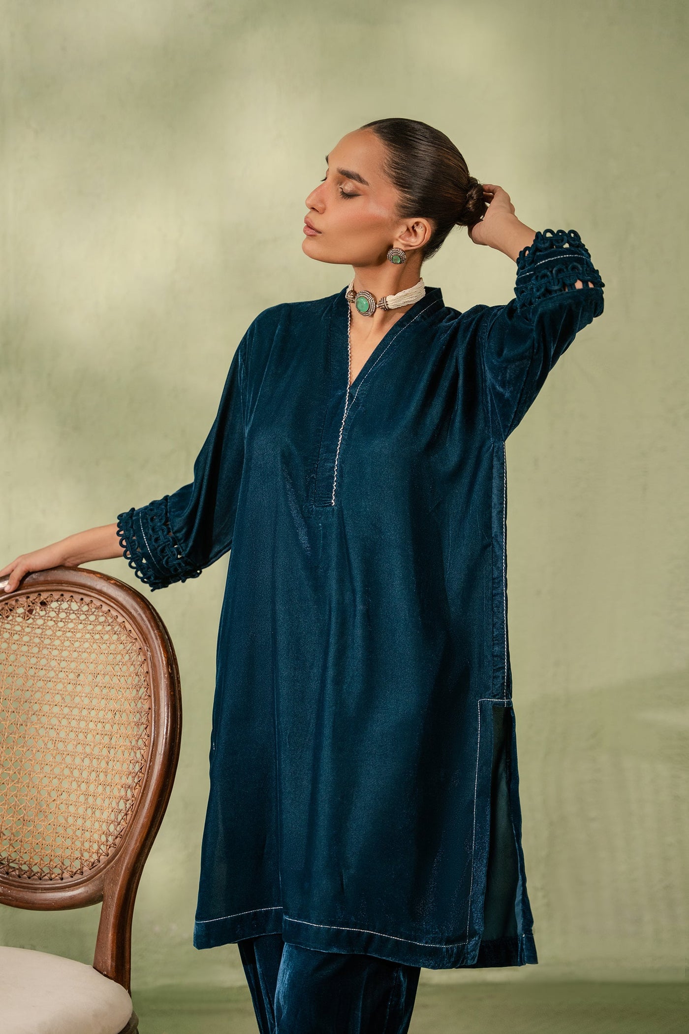 https://cdn.shopify.com/s/files/1/0663/9616/0233/files/True_Teal_4.jpg?v=1763029918