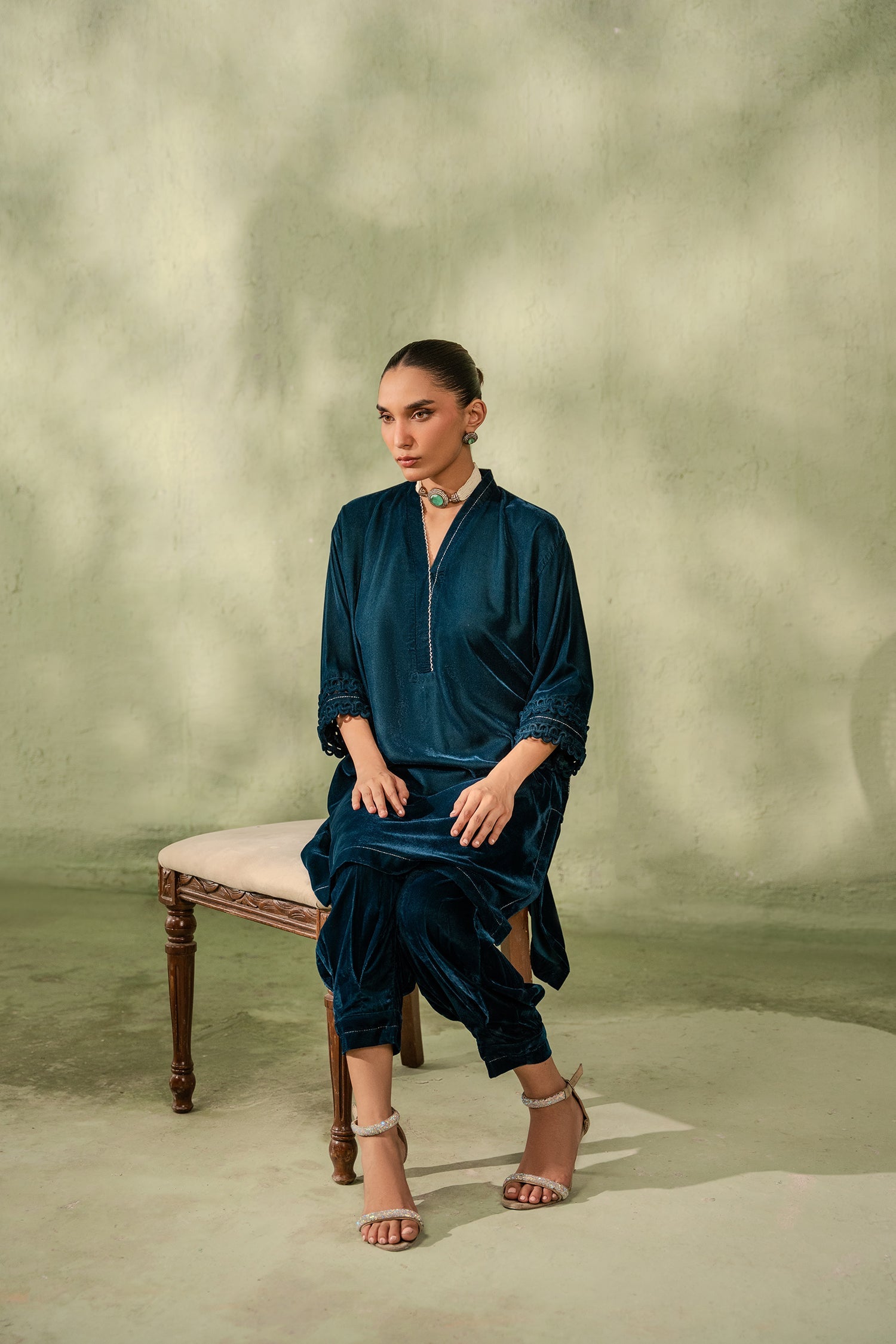 https://cdn.shopify.com/s/files/1/0663/9616/0233/files/True_Teal_6.jpg?v=1763029917