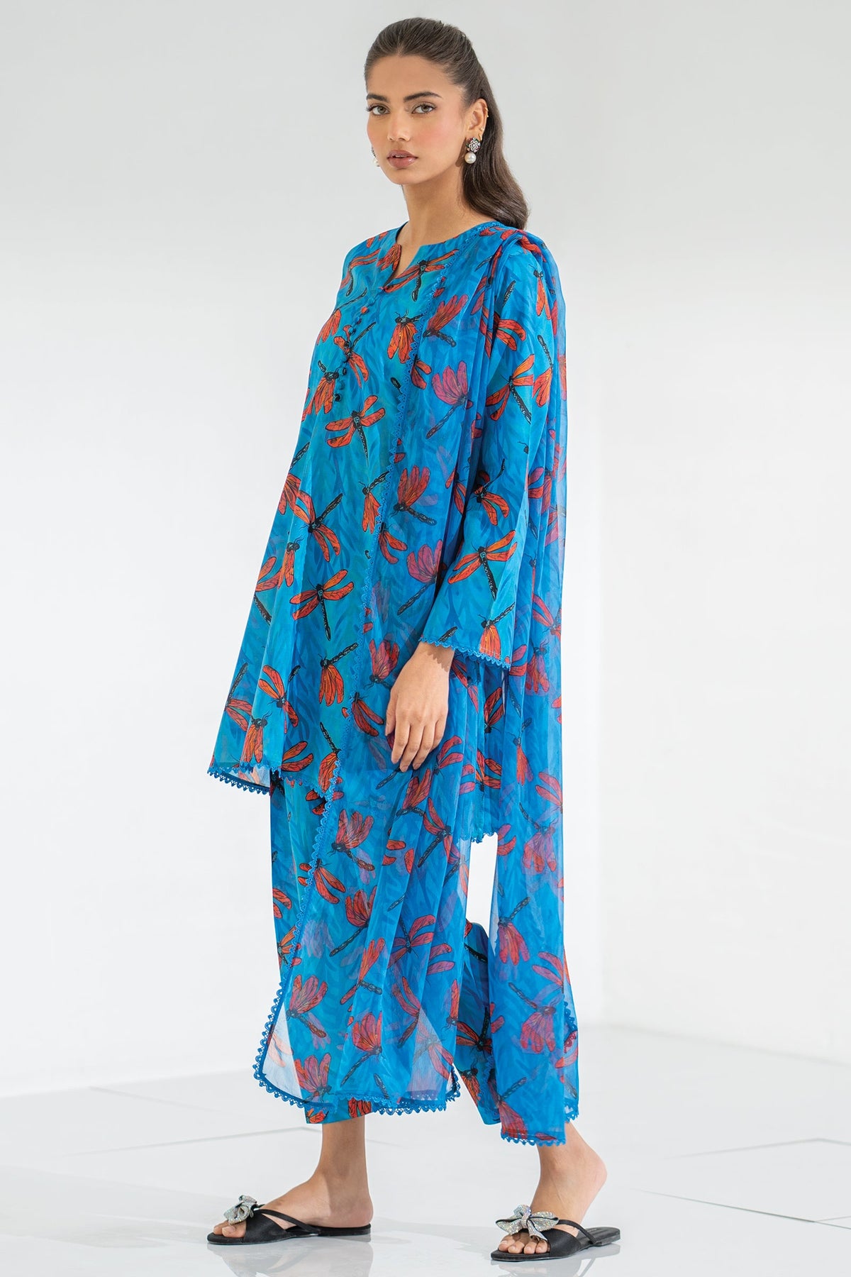 Winged 3 piece