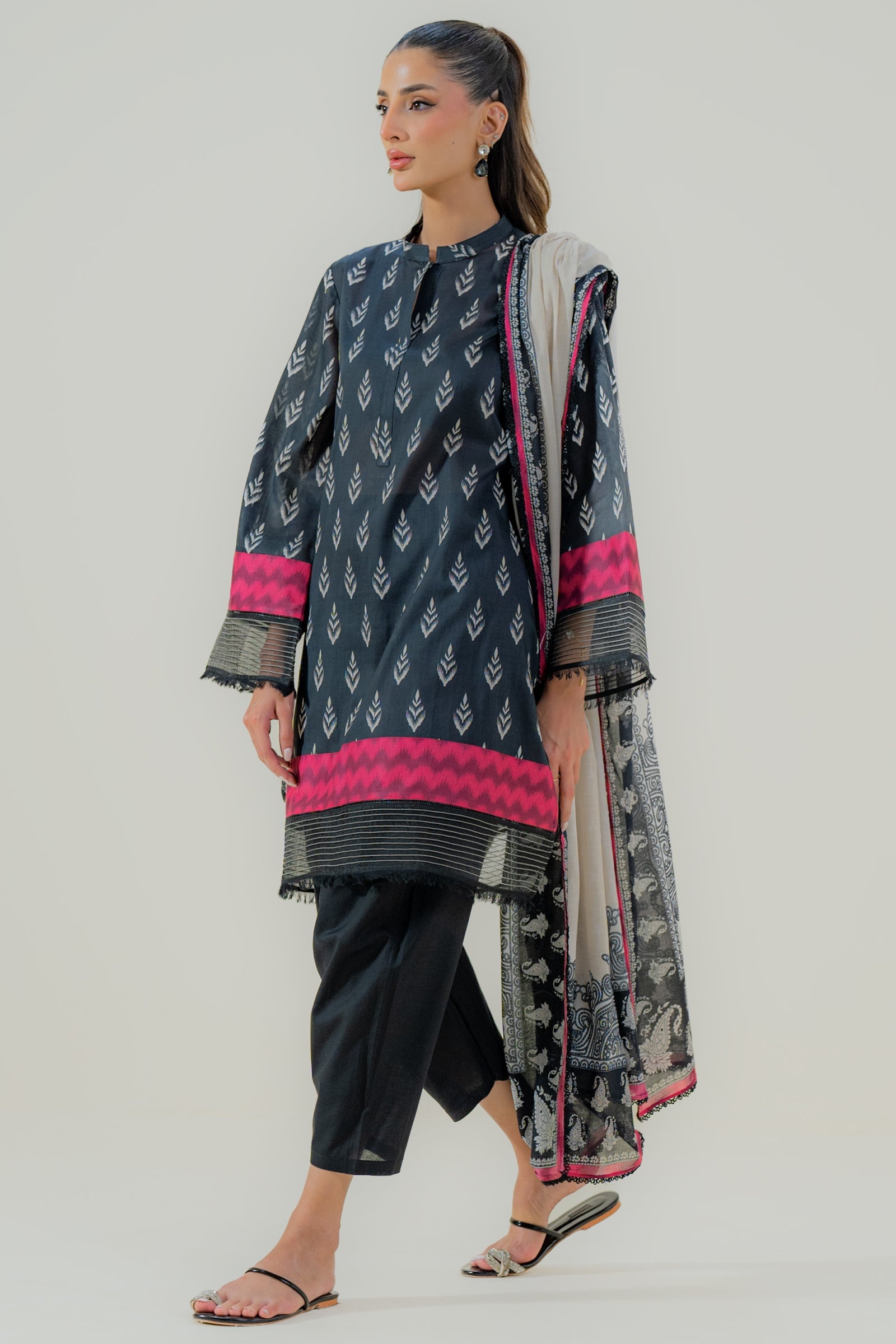 Arrayed 3 piece