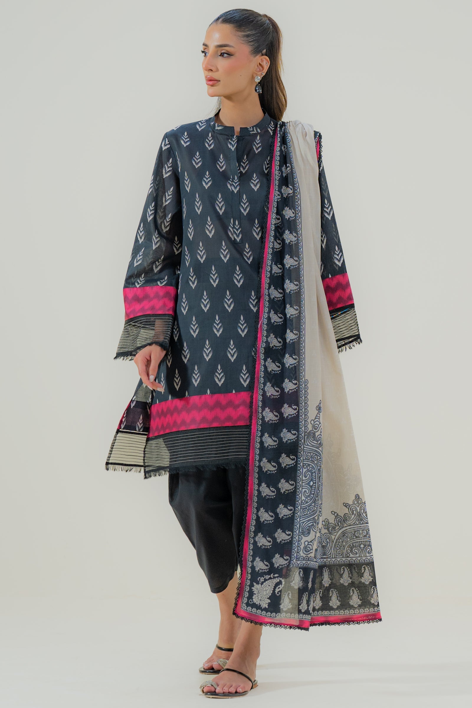 Arrayed 3 piece