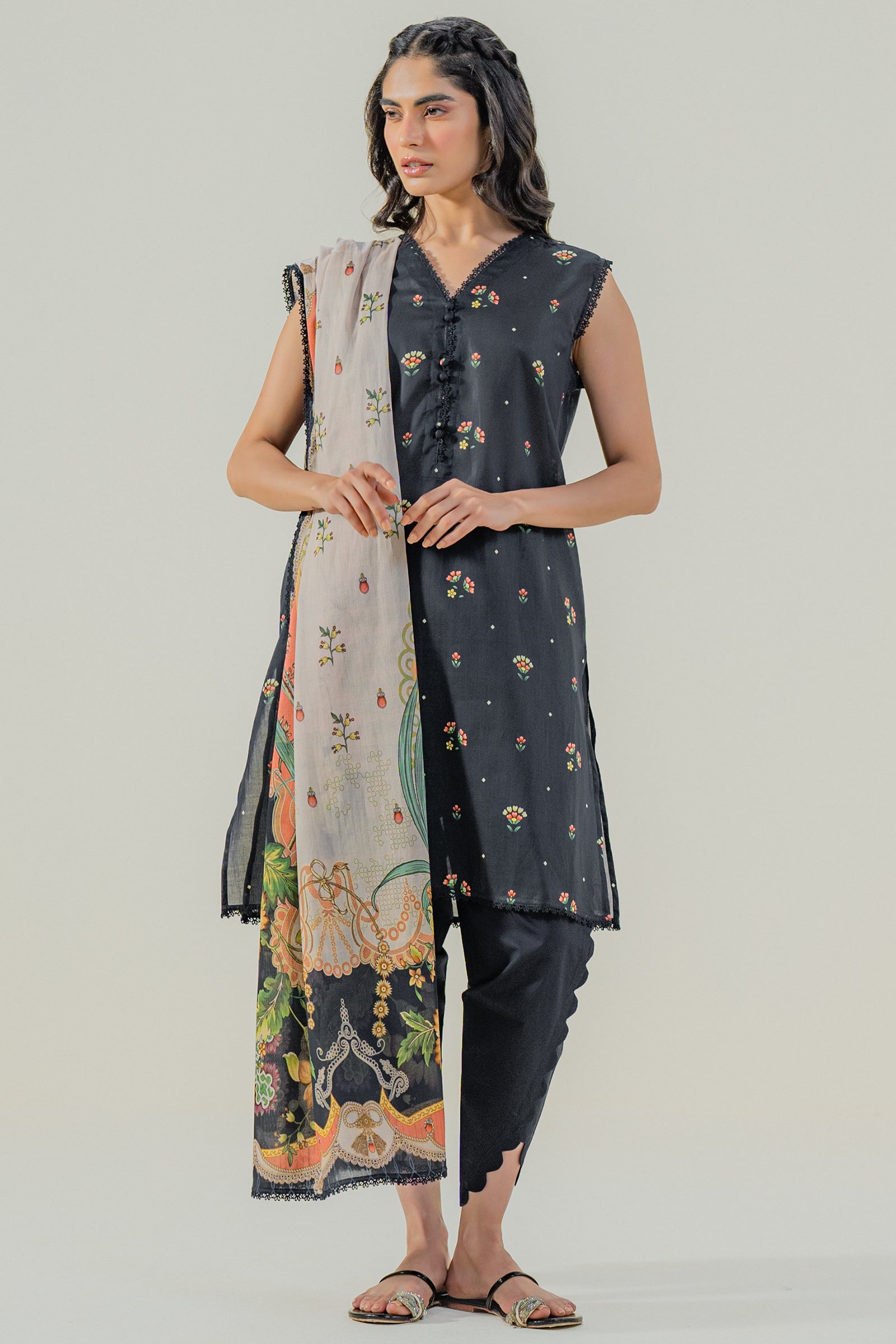 https://cdn.shopify.com/s/files/1/0568/3308/1529/files/U00781-BK0-2_1.jpg?v=1781259525