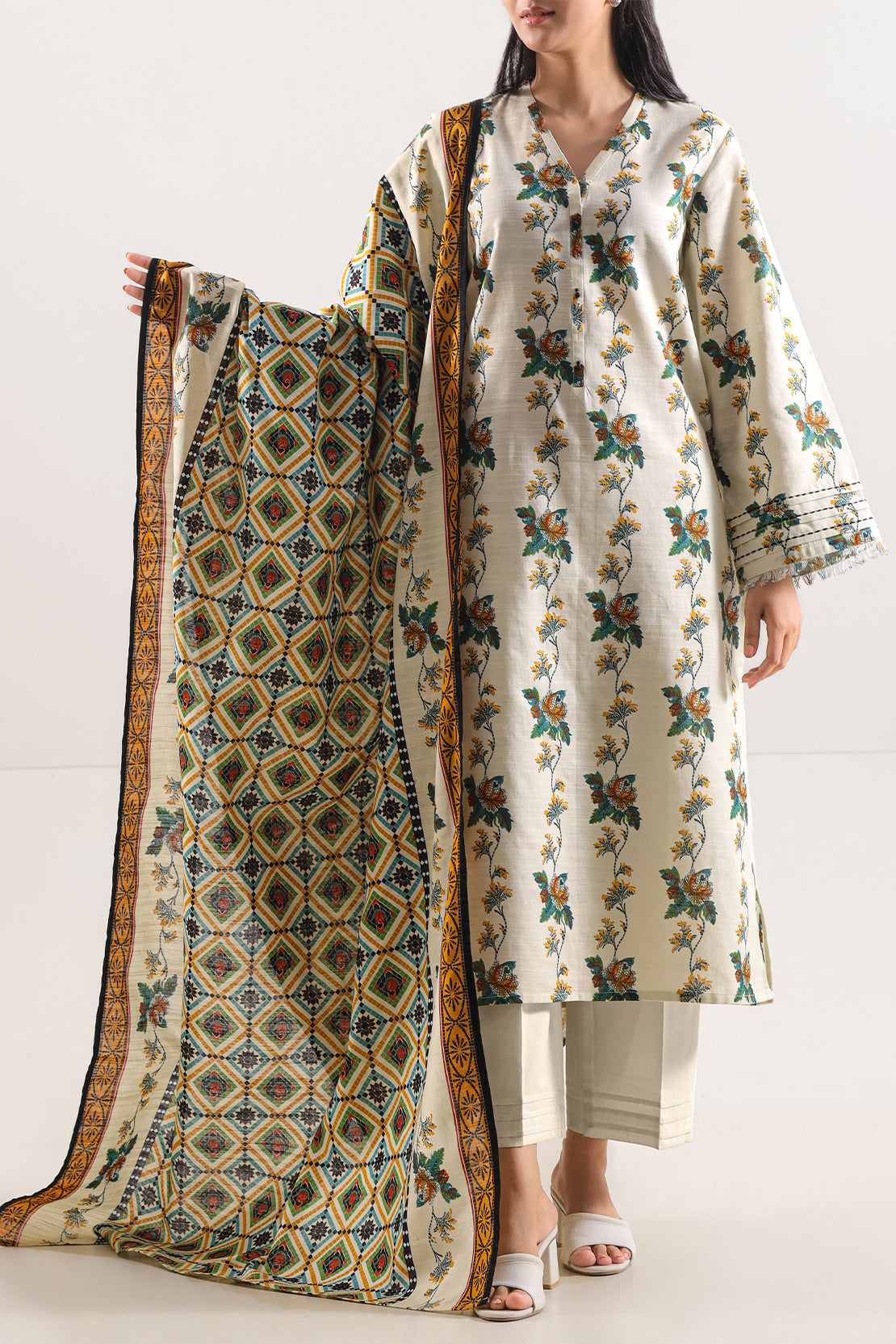 Unstitched Printed Cotton Khaddar 3 Piece114105