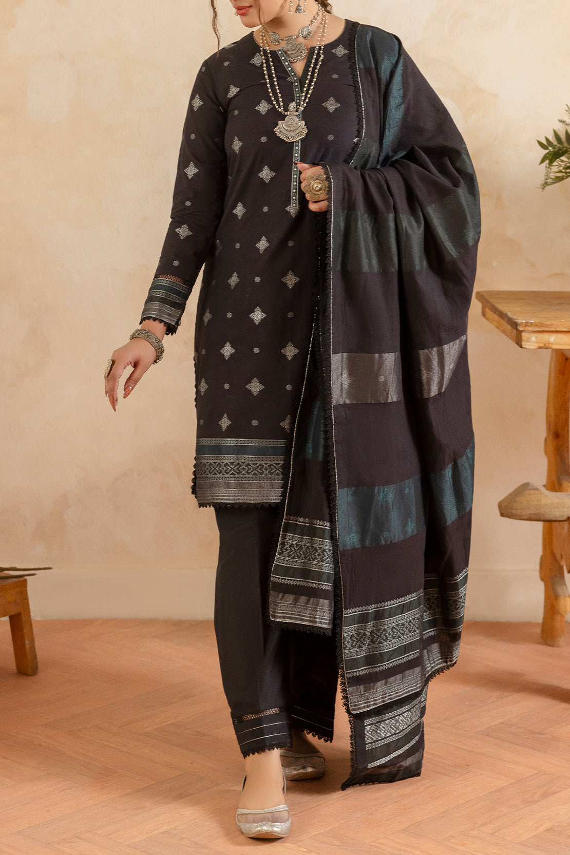 Unstitched Jacquard Cotton 3 Piece104827