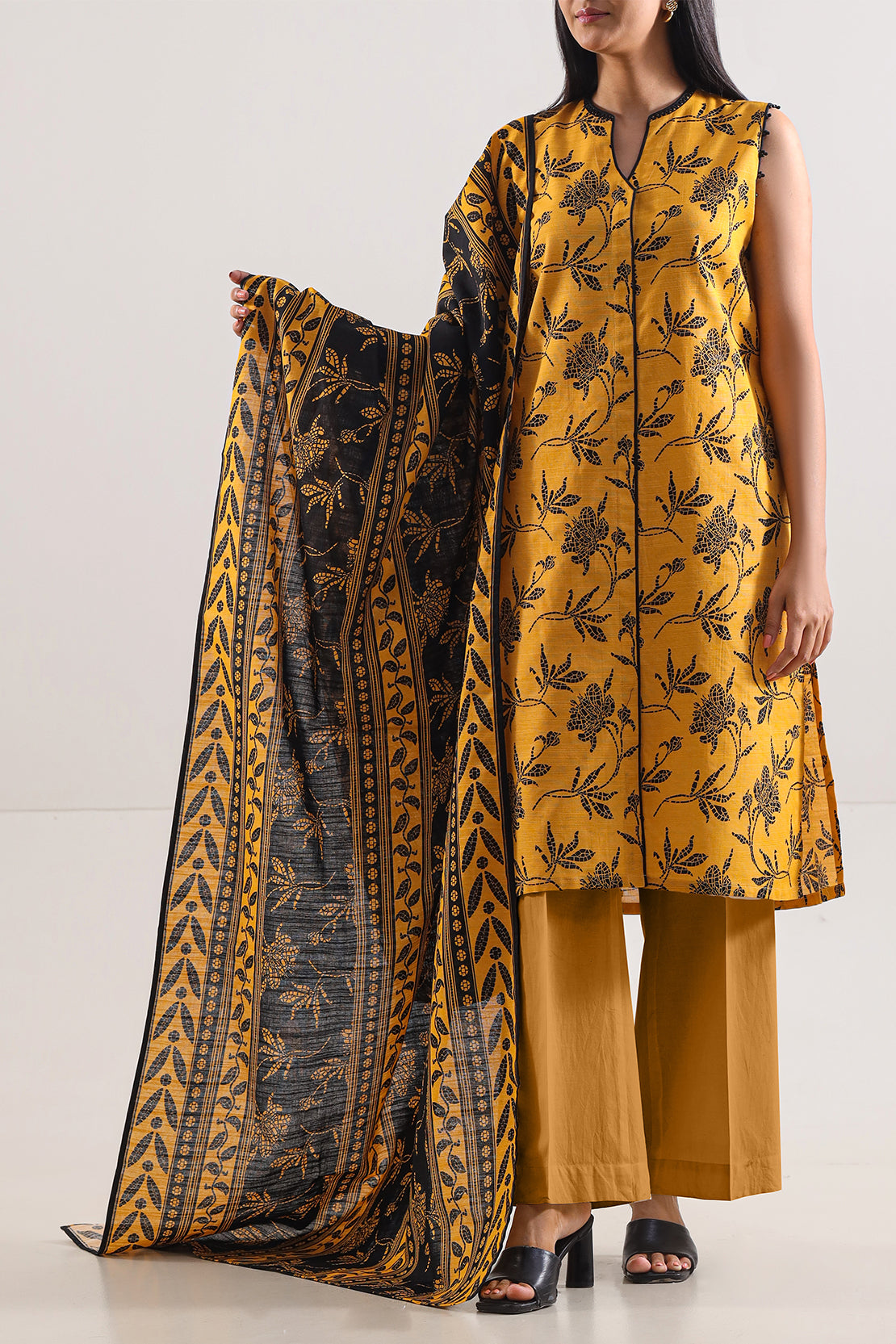 Unstitched Printed Cotton Khaddar 3 Piece114074