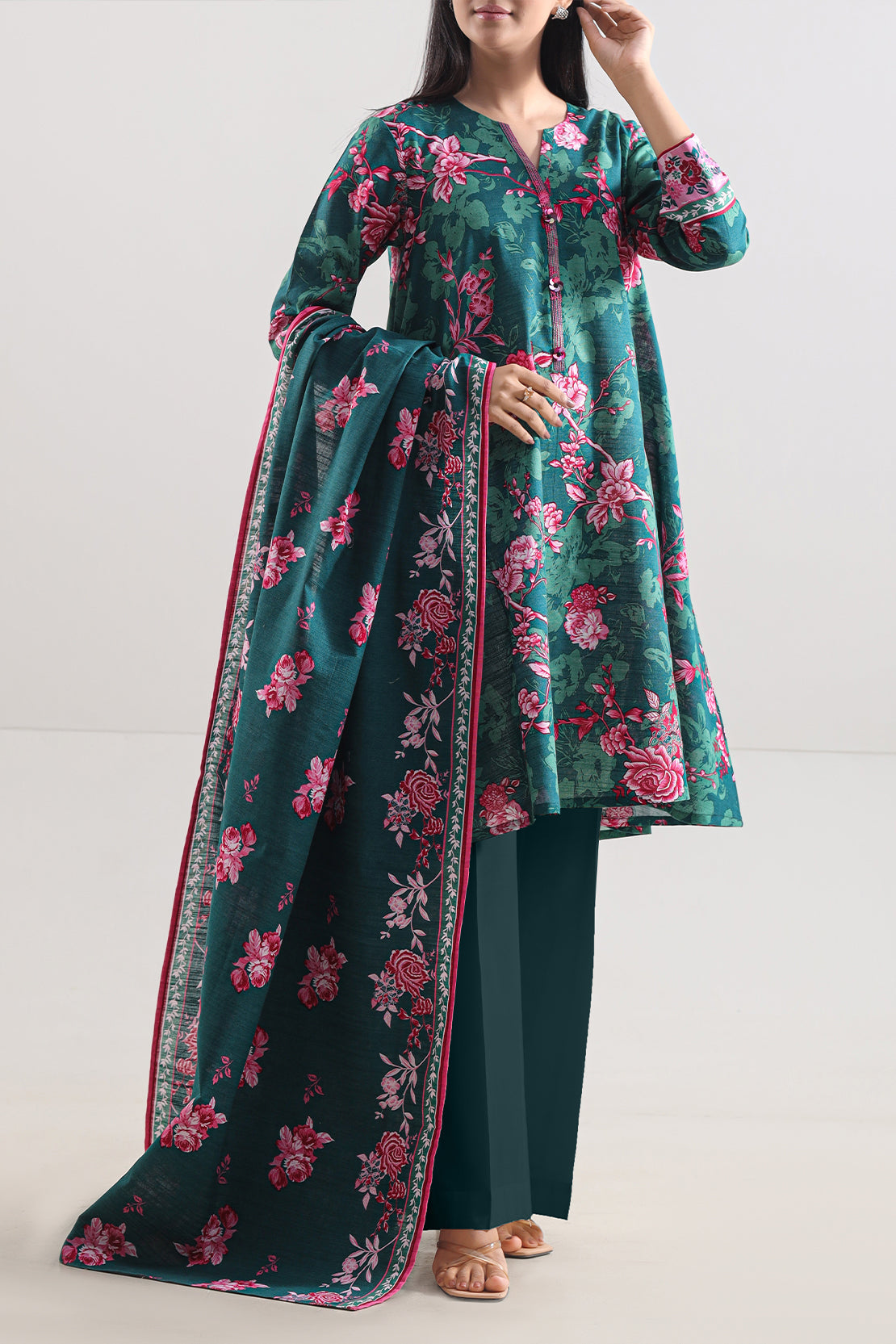 Unstitched Printed Cotton Khaddar 3 Piece114079