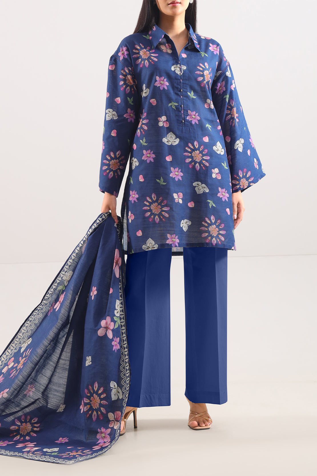 Unstitched Printed Cotton Khaddar 3 Piece114092