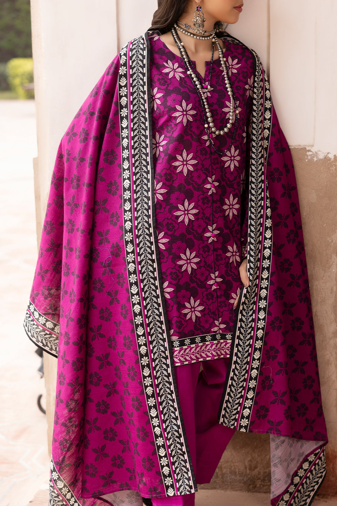 Unstitched Printed 3 Piece – in Lawn & Khaddar114109