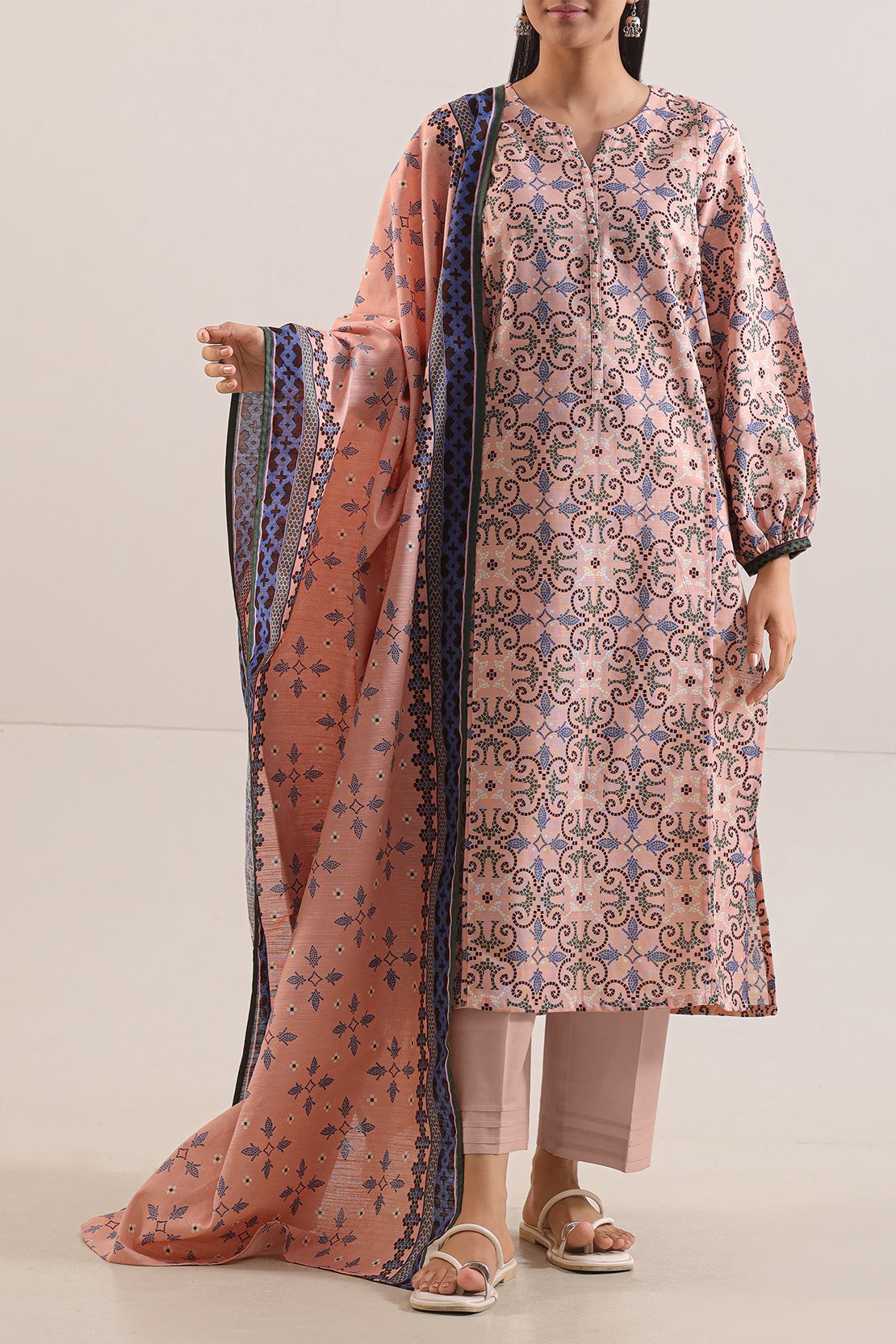 Unstitched Printed Cotton Khaddar 3 Piece114112