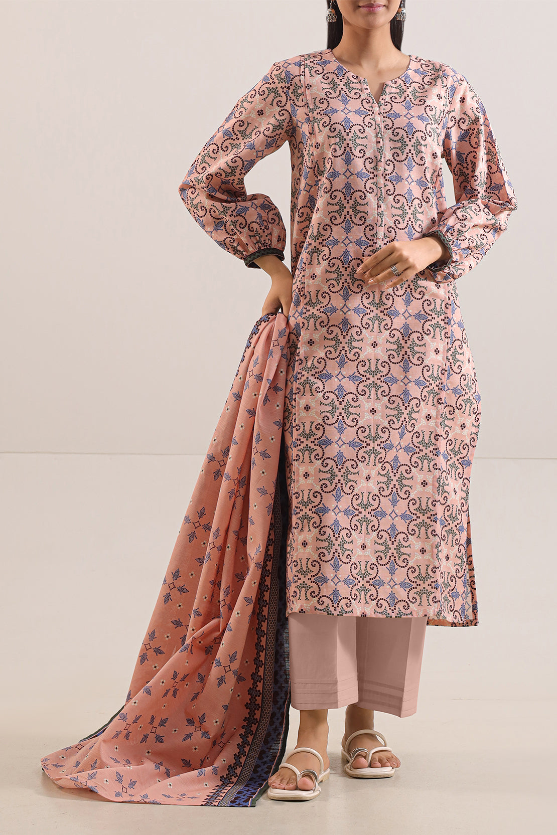 Unstitched Printed Cotton Khaddar 3 Piece114112