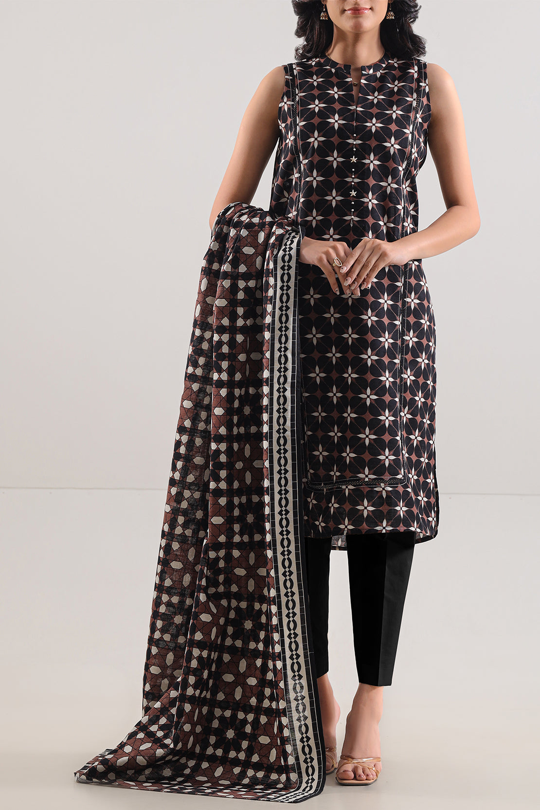 Unstitched Printed Cotton Khaddar 3 Piece117042