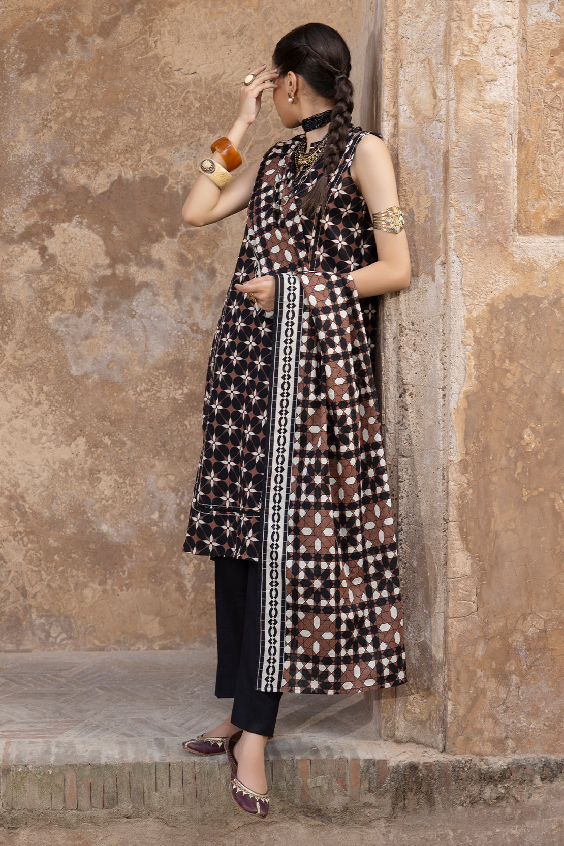 Unstitched Printed Warm Khaddar 3 Piece117042