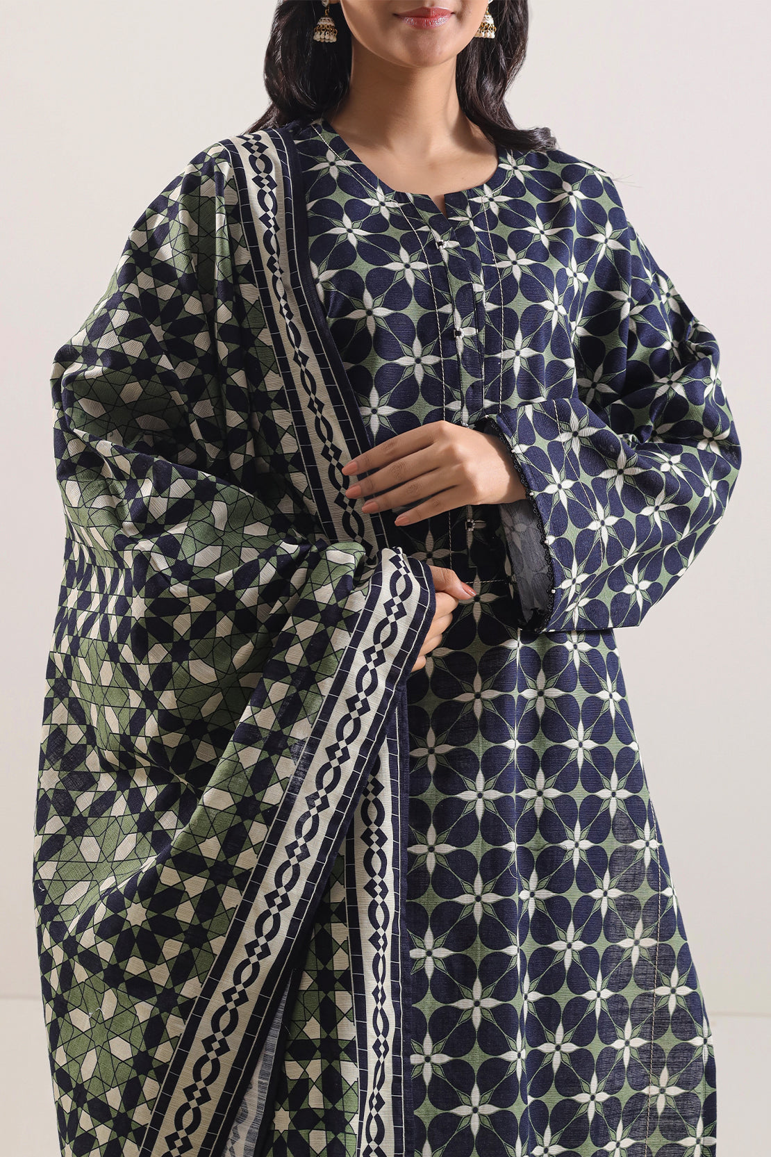 Unstitched Printed Cotton Khaddar 3 Piece117043