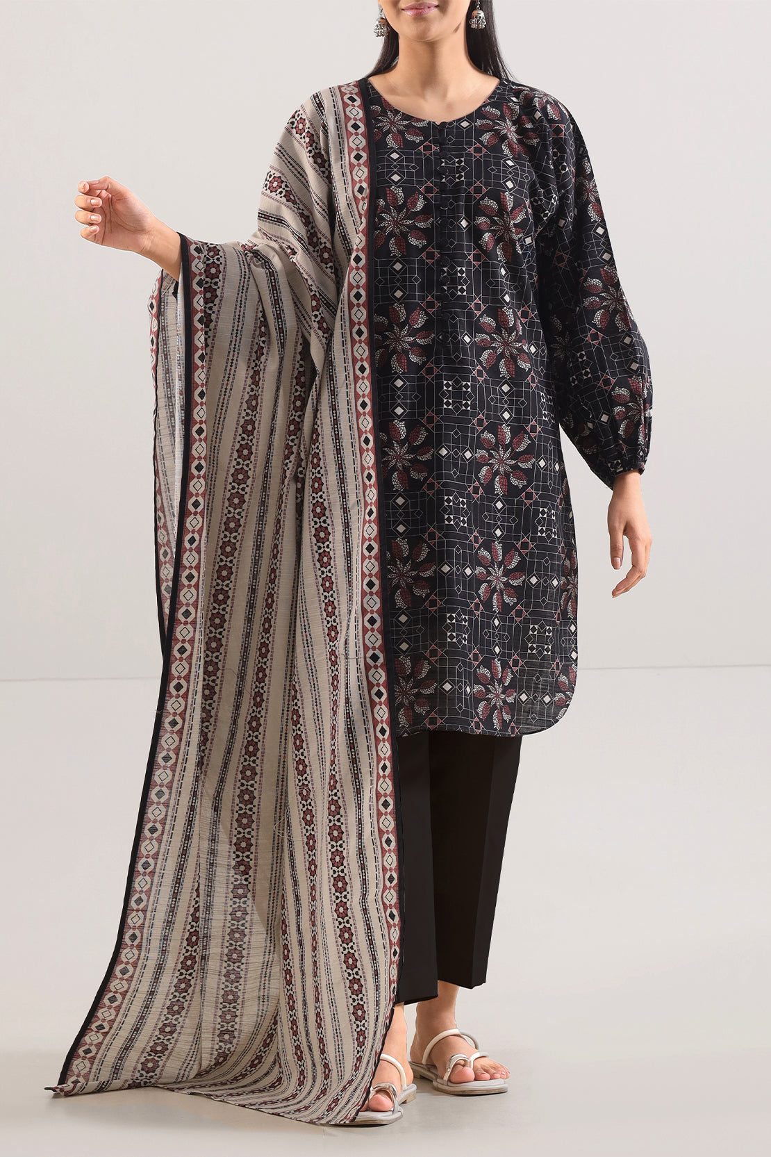 Unstitched Printed Cotton Khaddar 3 Piece117044