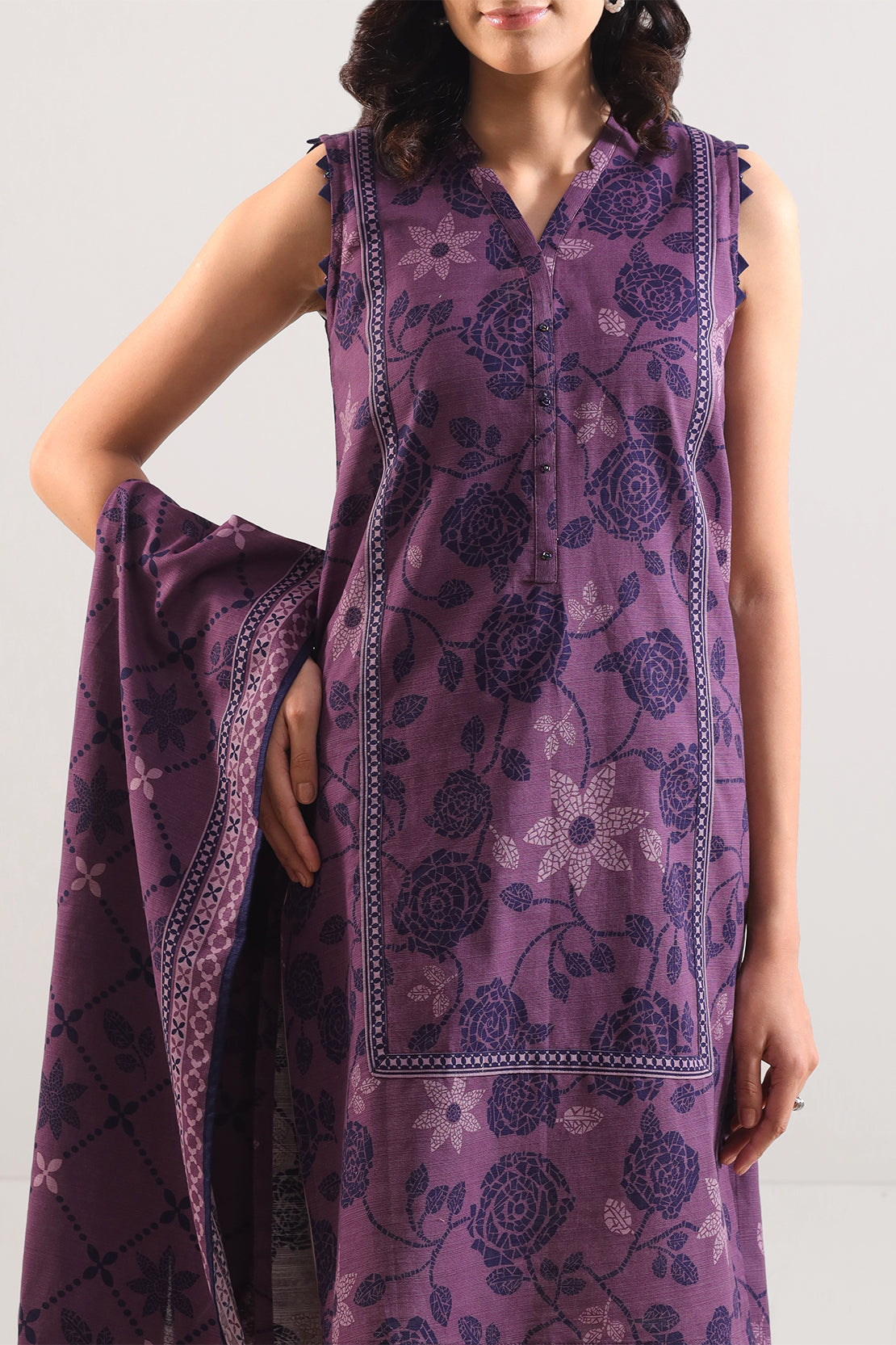 Unstitched Printed Cotton Khaddar 3 Piece117046