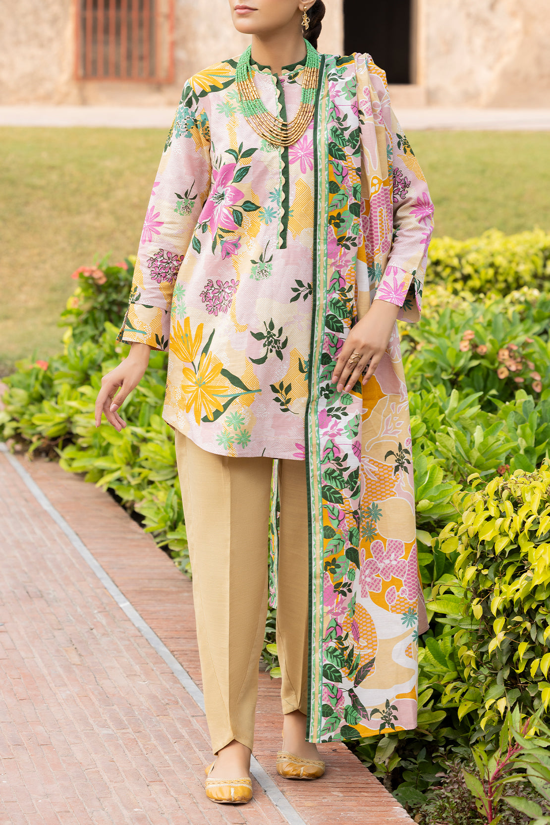 Unstitched Printed 3 Piece – in Lawn & Khaddar117048
