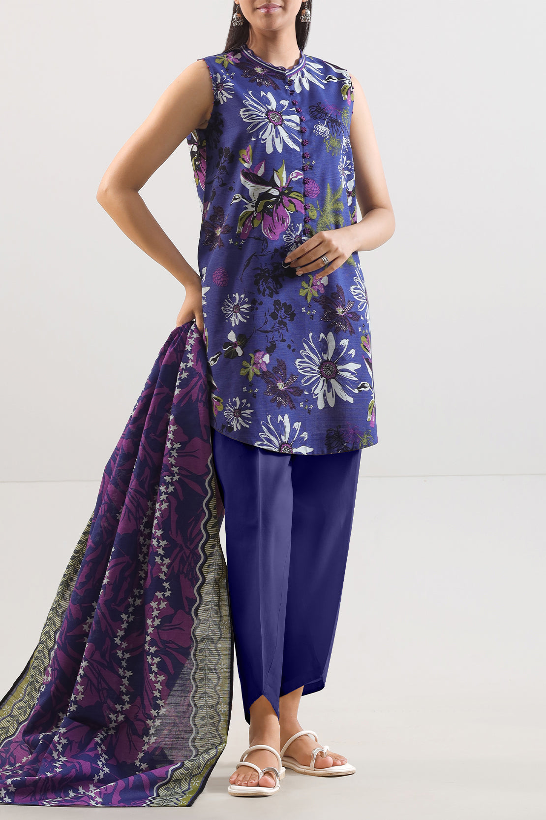 Unstitched Printed Cotton Khaddar 3 Piece117050