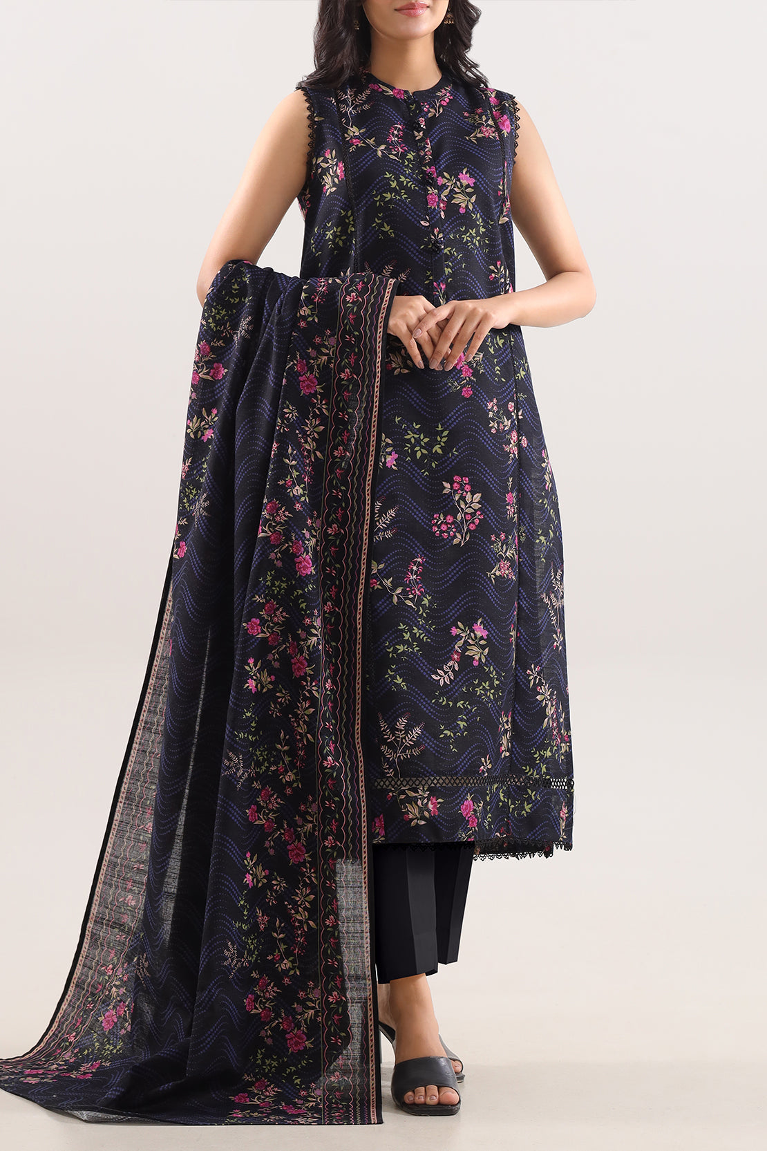 Unstitched Printed Warm Khaddar 3 Piece129803