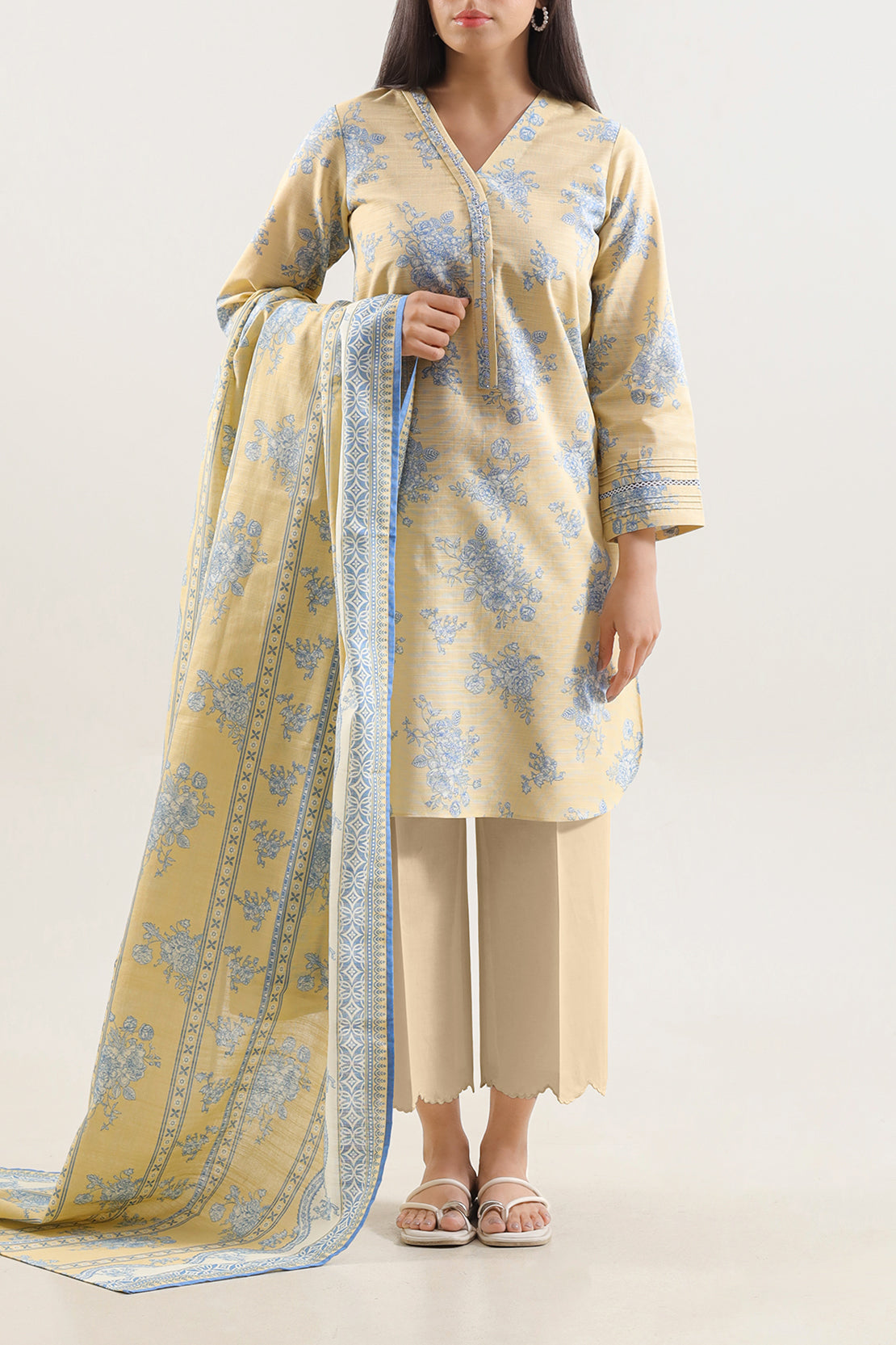 Unstitched Printed Warm Khaddar 3 Piece128279