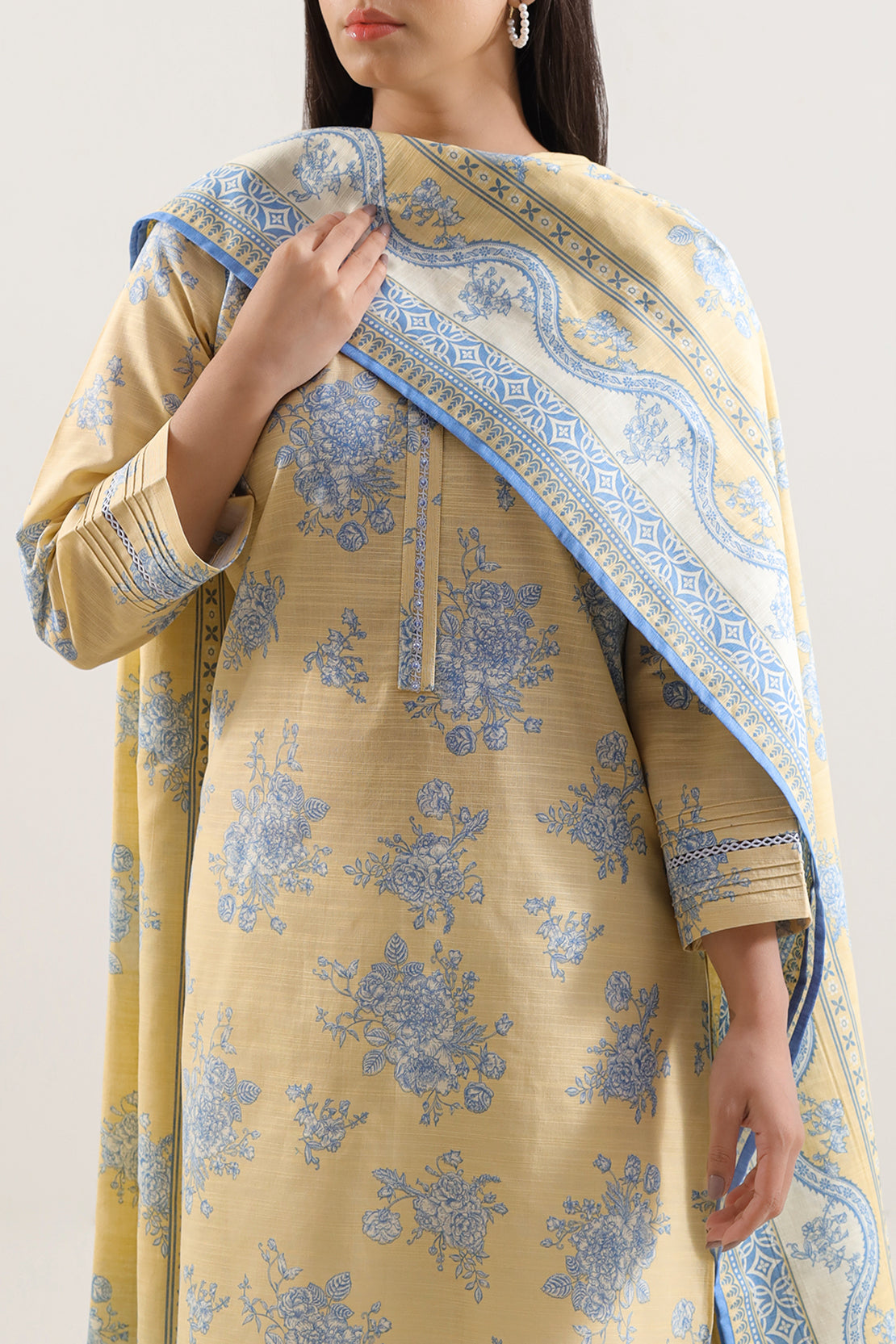 Unstitched Printed Warm Khaddar 3 Piece128279