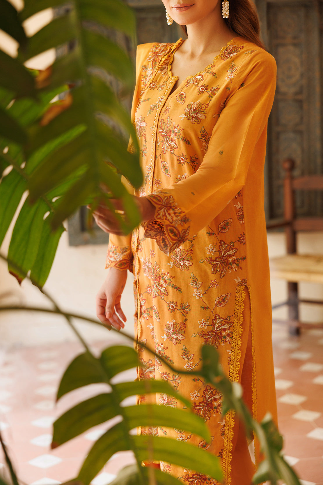 Unstitched Embroidered  Arabic Linen  3 Piece115967